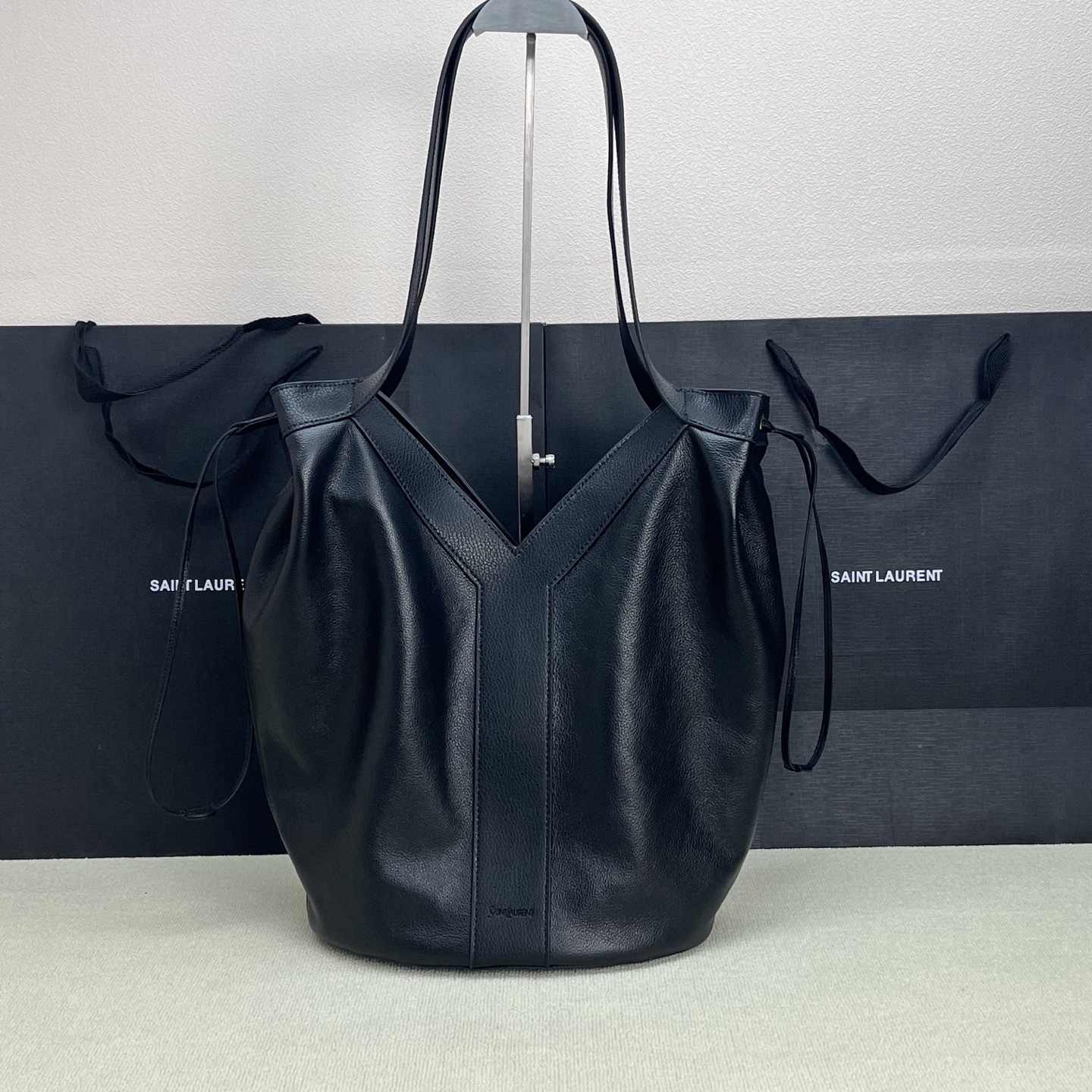 【Yves Saint Laurent】35-25-15cm