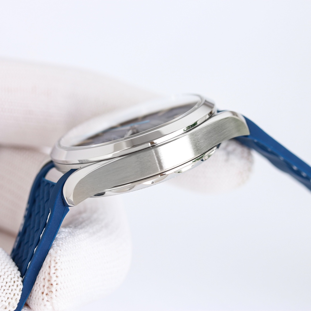 国内在庫(3日にお届け) OMEGA メンズ 腕時計  2215