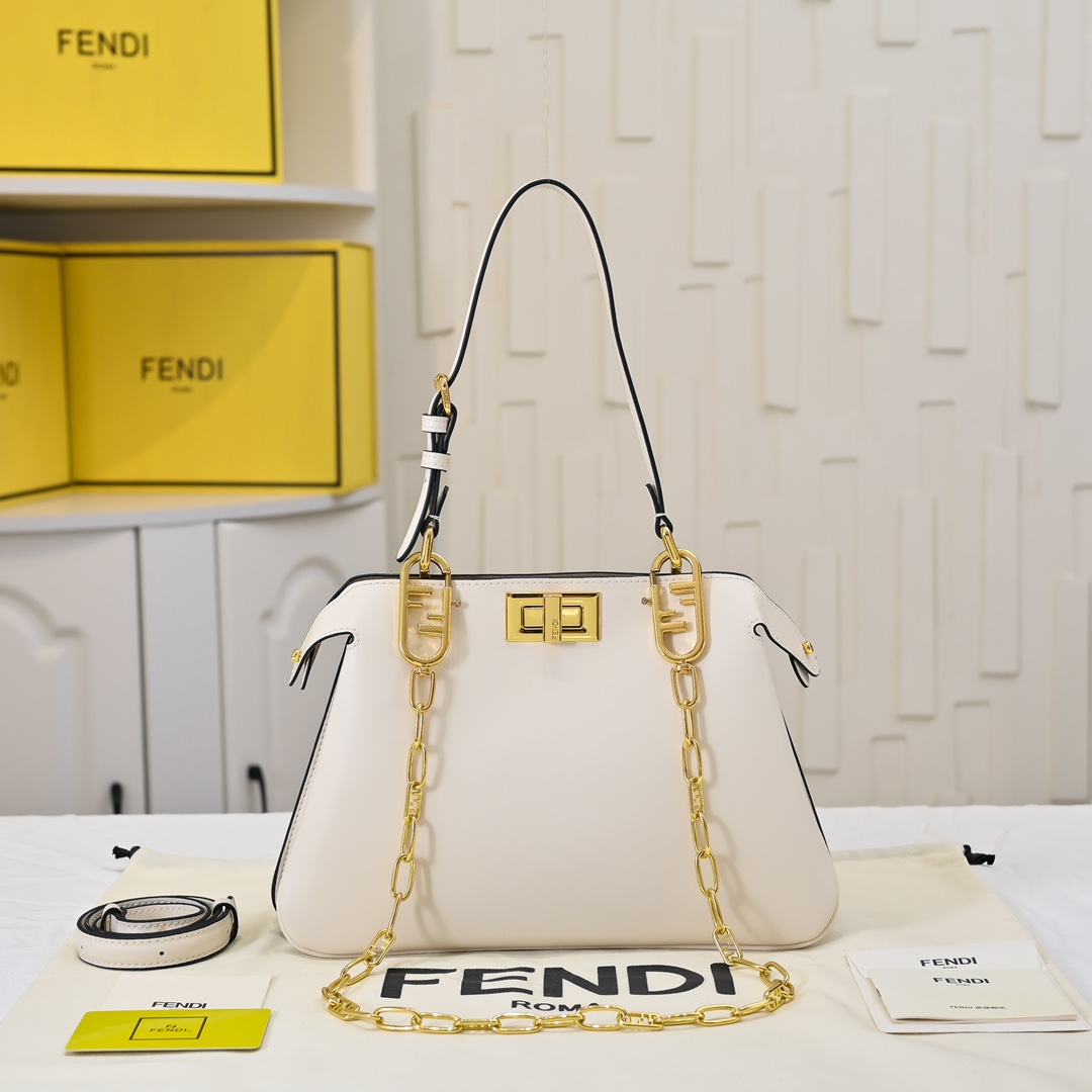 【Fendi】𝐏𝐄𝐄𝐊𝐀𝐁𝐎𝐎  𝐈 𝐒𝐄𝐄 𝐔