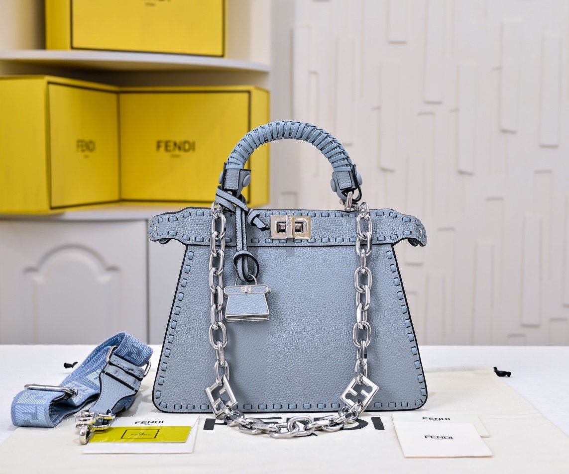 【Fendi】𝐏𝐄𝐄𝐊𝐀𝐁𝐎𝐎  𝐈 𝐒𝐄𝐄 𝐔