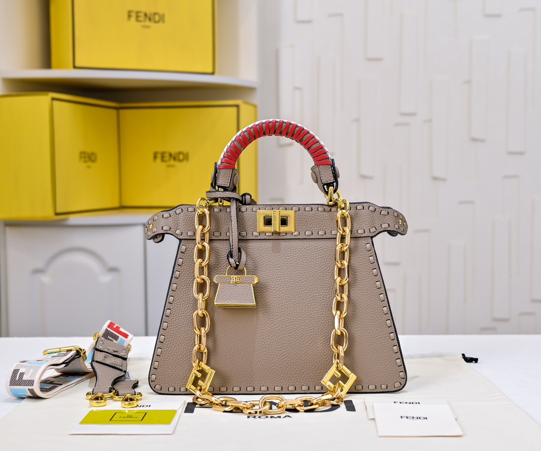 【Fendi】𝐏𝐄𝐄𝐊𝐀𝐁𝐎𝐎  𝐈 𝐒𝐄𝐄 𝐔