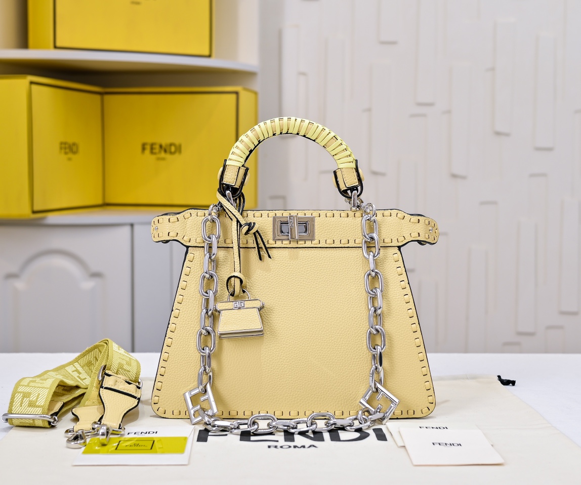 【Fendi】𝐏𝐄𝐄𝐊𝐀𝐁𝐎𝐎  𝐈 𝐒𝐄𝐄 𝐔