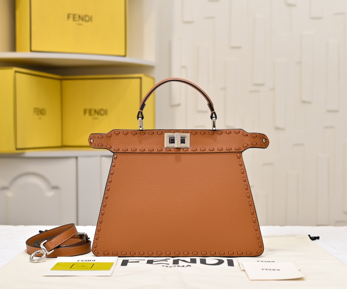 【Fendi】Peekalboo