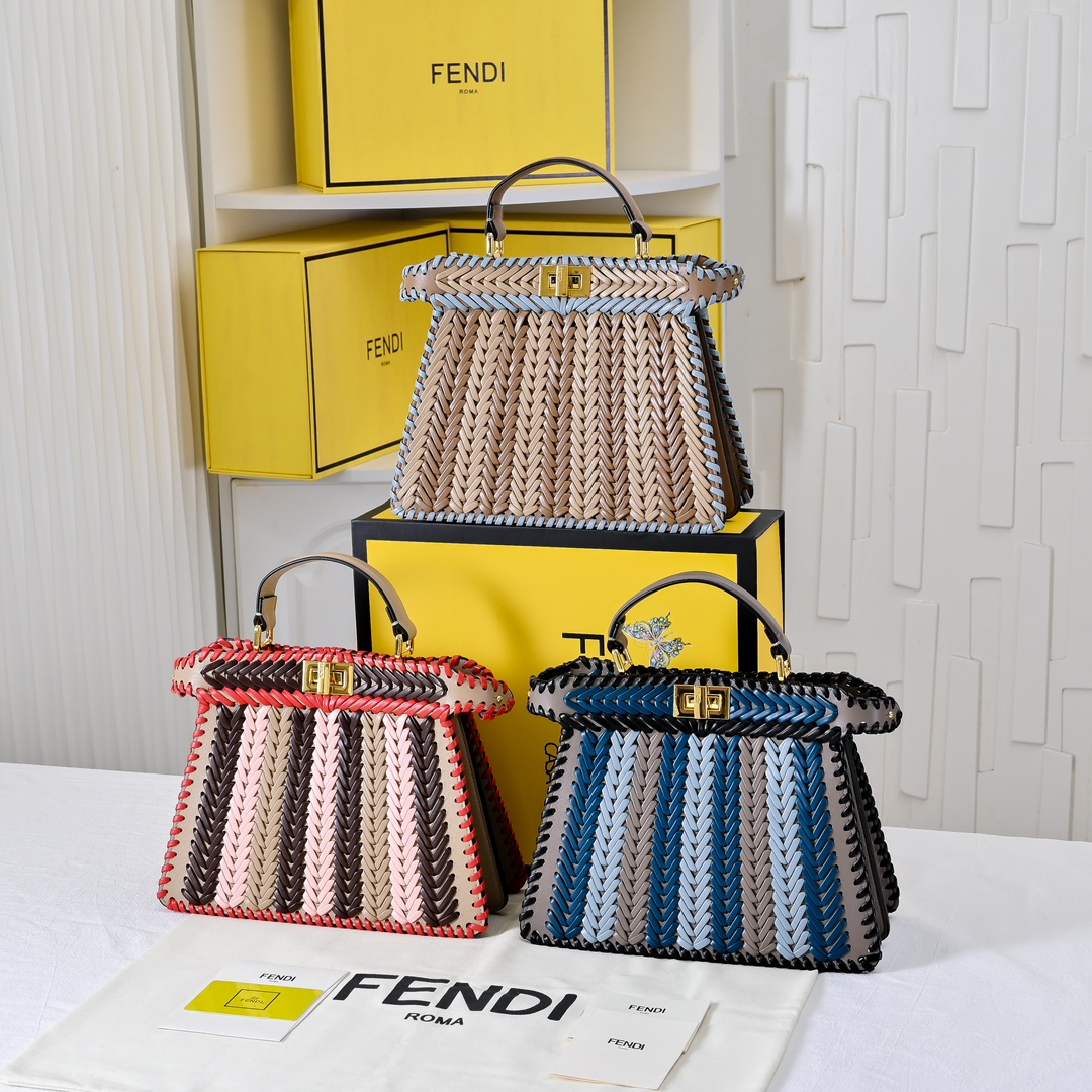 【Fendi】BAGUETTE