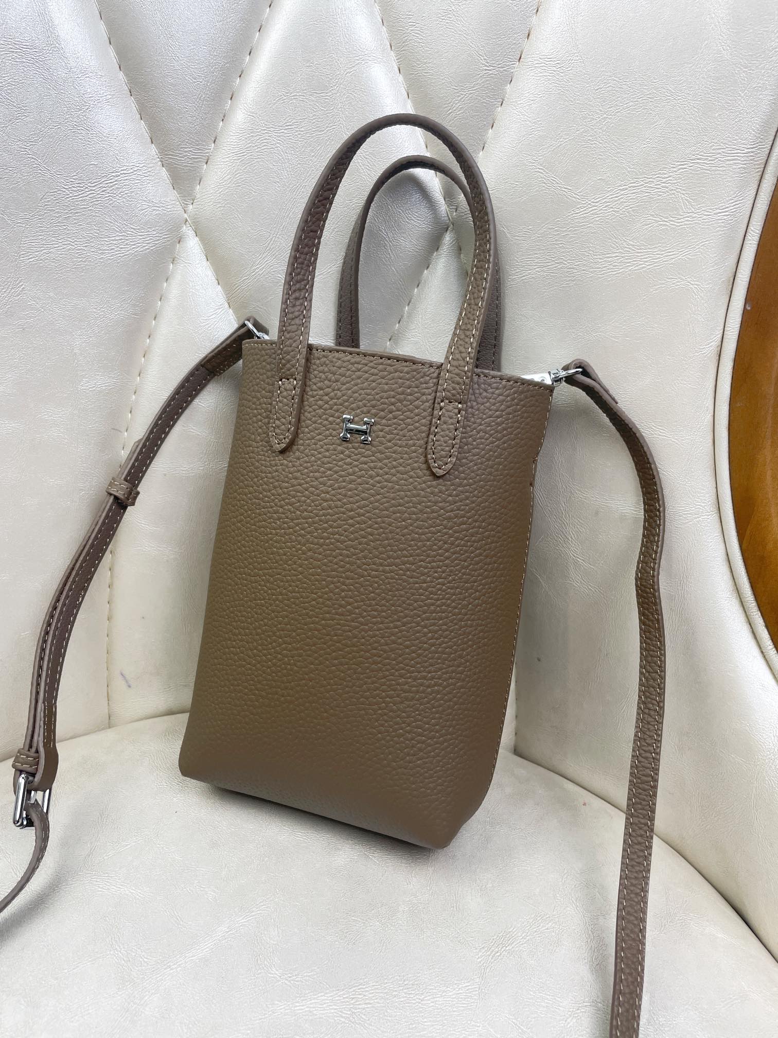 【Hermes 】19×14×6.5cm