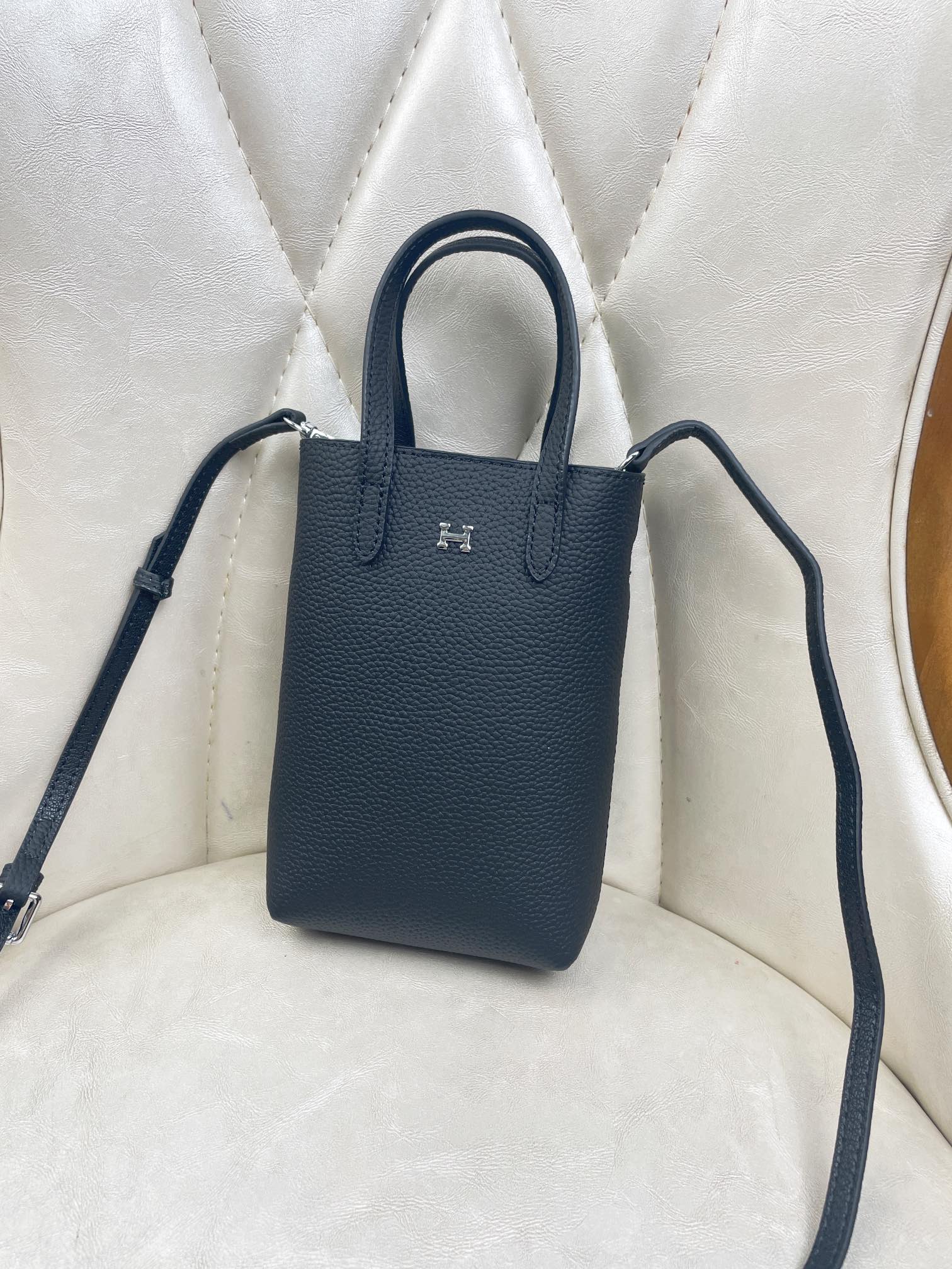 【Hermes 】19×14×6.5cm