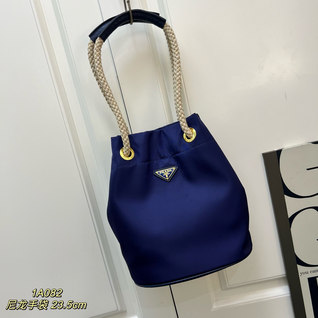 【PRADA】23.5x28x16.5cm
