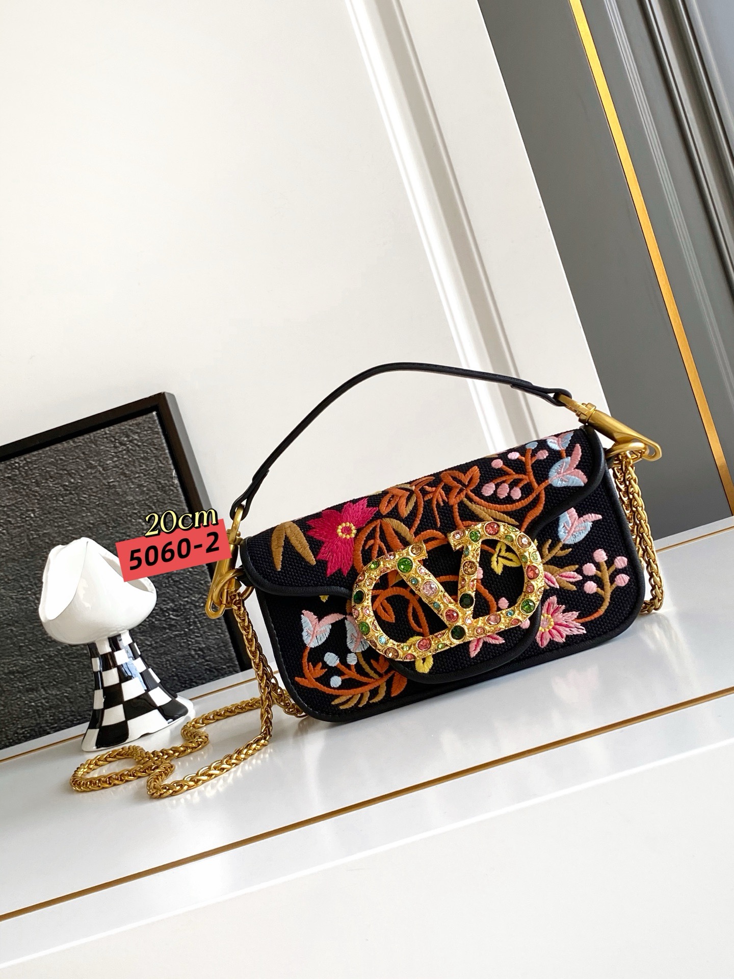 【Valentino】GARAVANI Loco