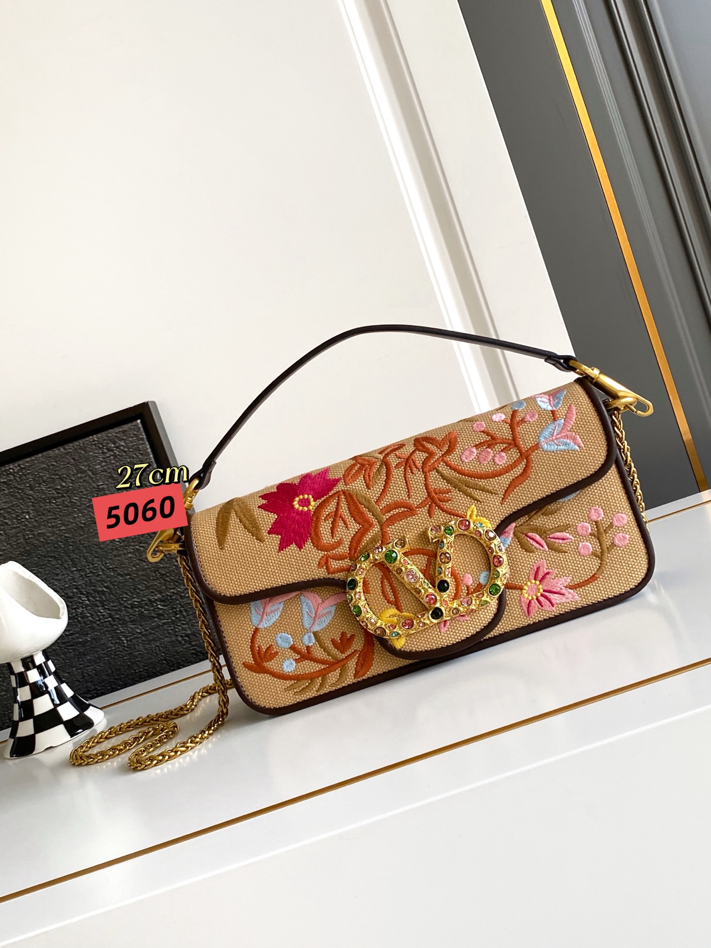 【Valentino】GARAVANI Loco