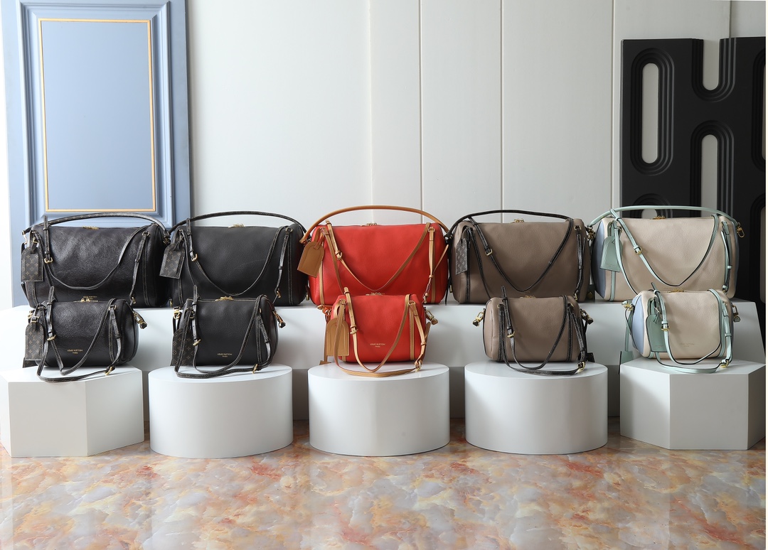 【LOUIS VUITTON】25*15*18cm 40*20*25cm