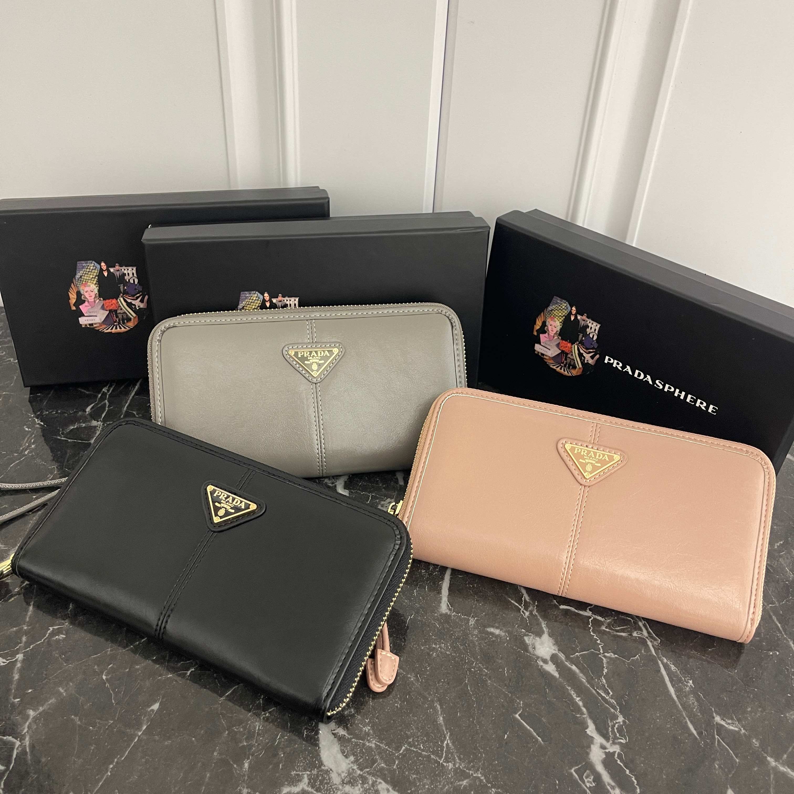 【PRADA】19x10x2.5CM