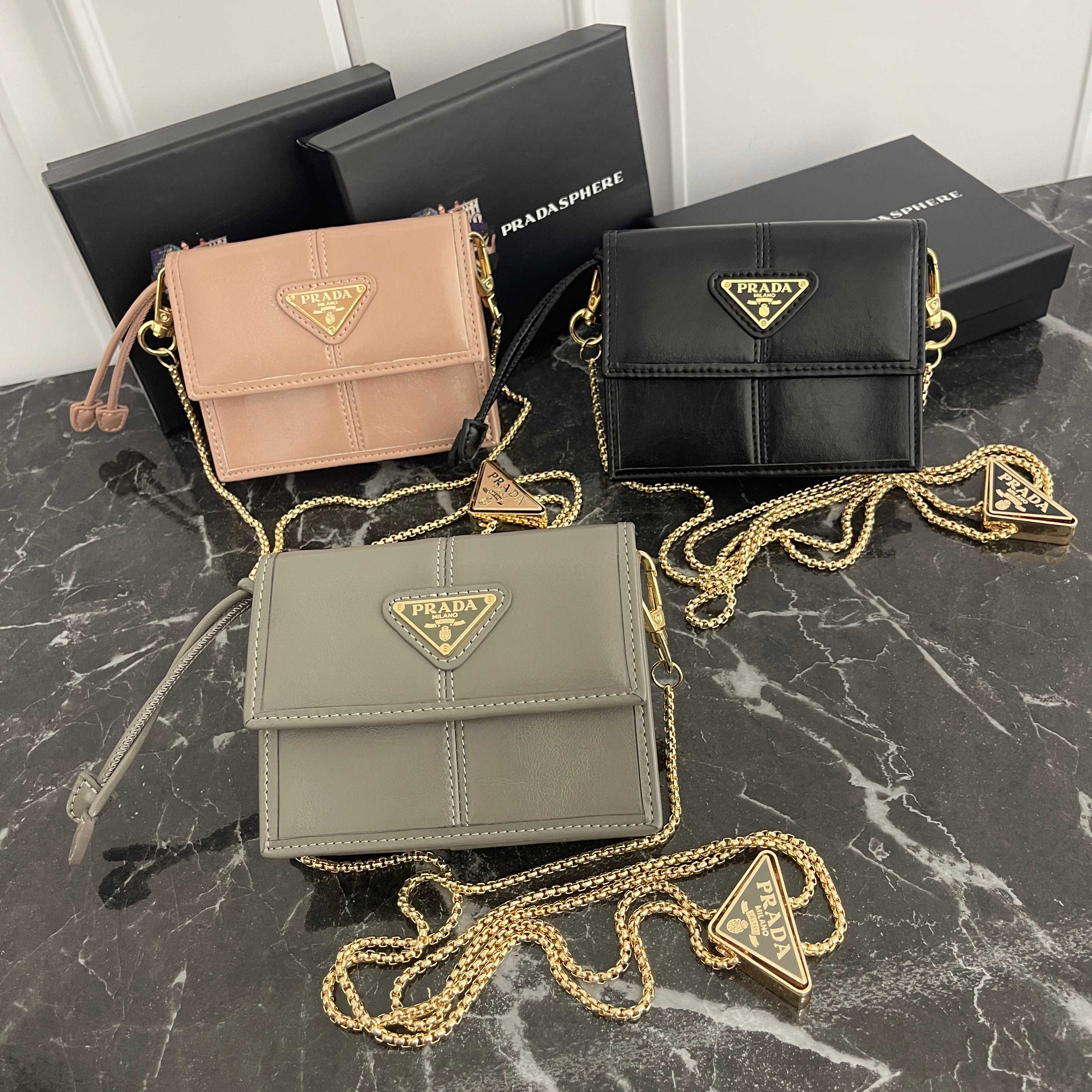 【PRADA】10X9Ⅹ2cm