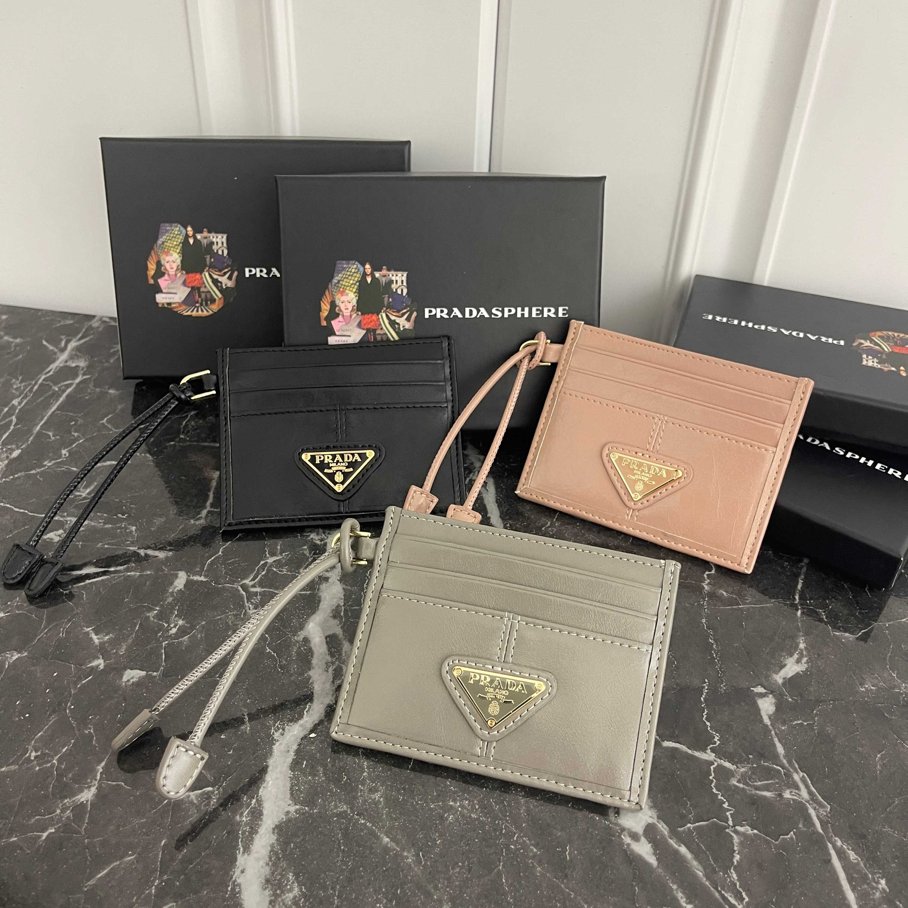 【PRADA】10X9Ⅹ2cm