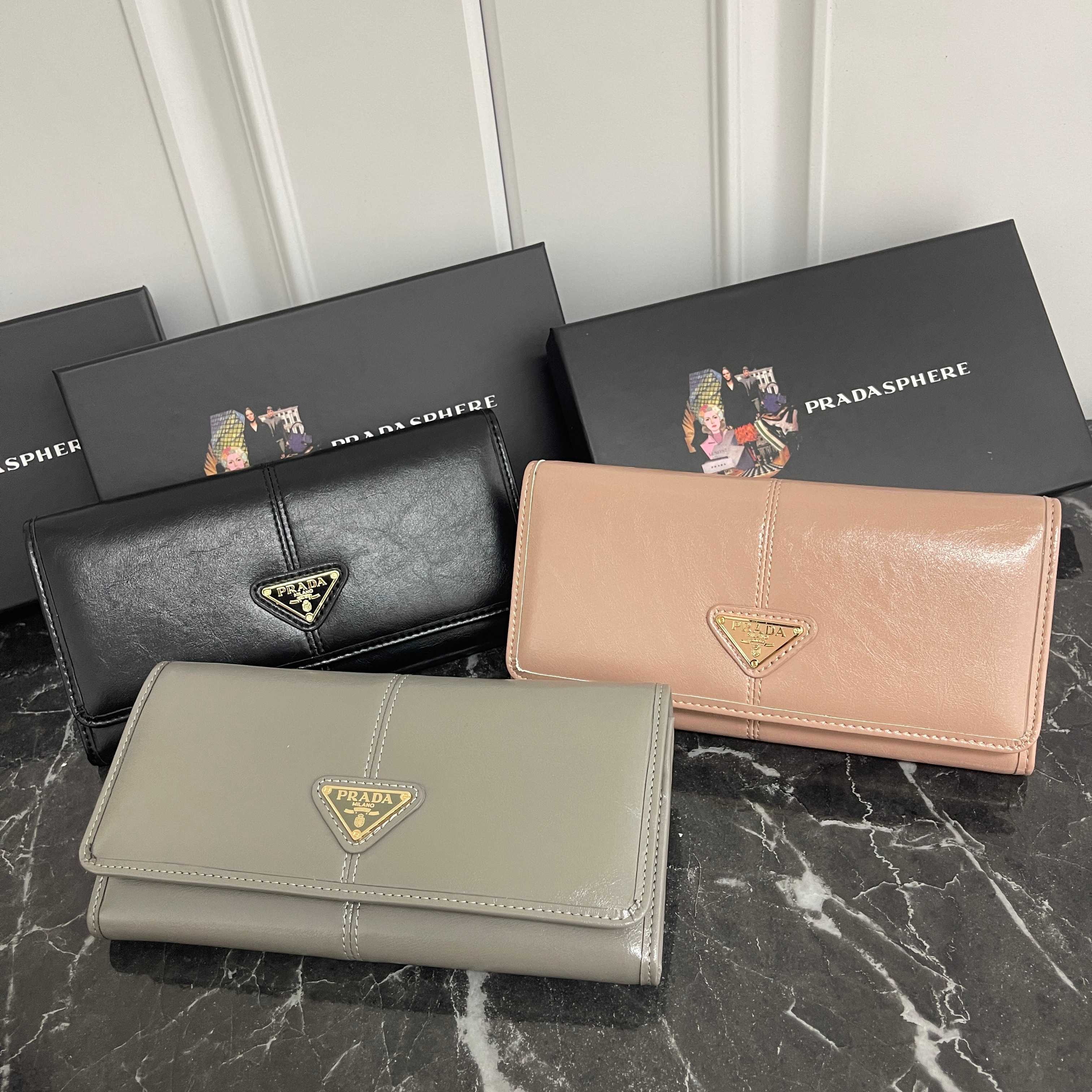 【PRADA】19x10x2.5CM