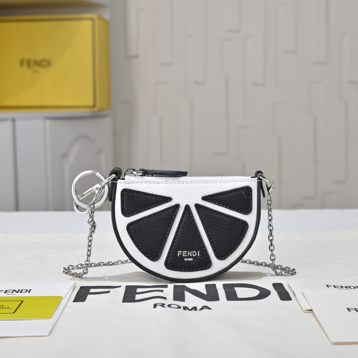 【Fendi】13* 8.5*2CM