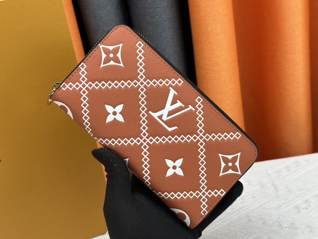 【LOUIS VUITTON】Zippy  19.5x10.5x2.5cm
