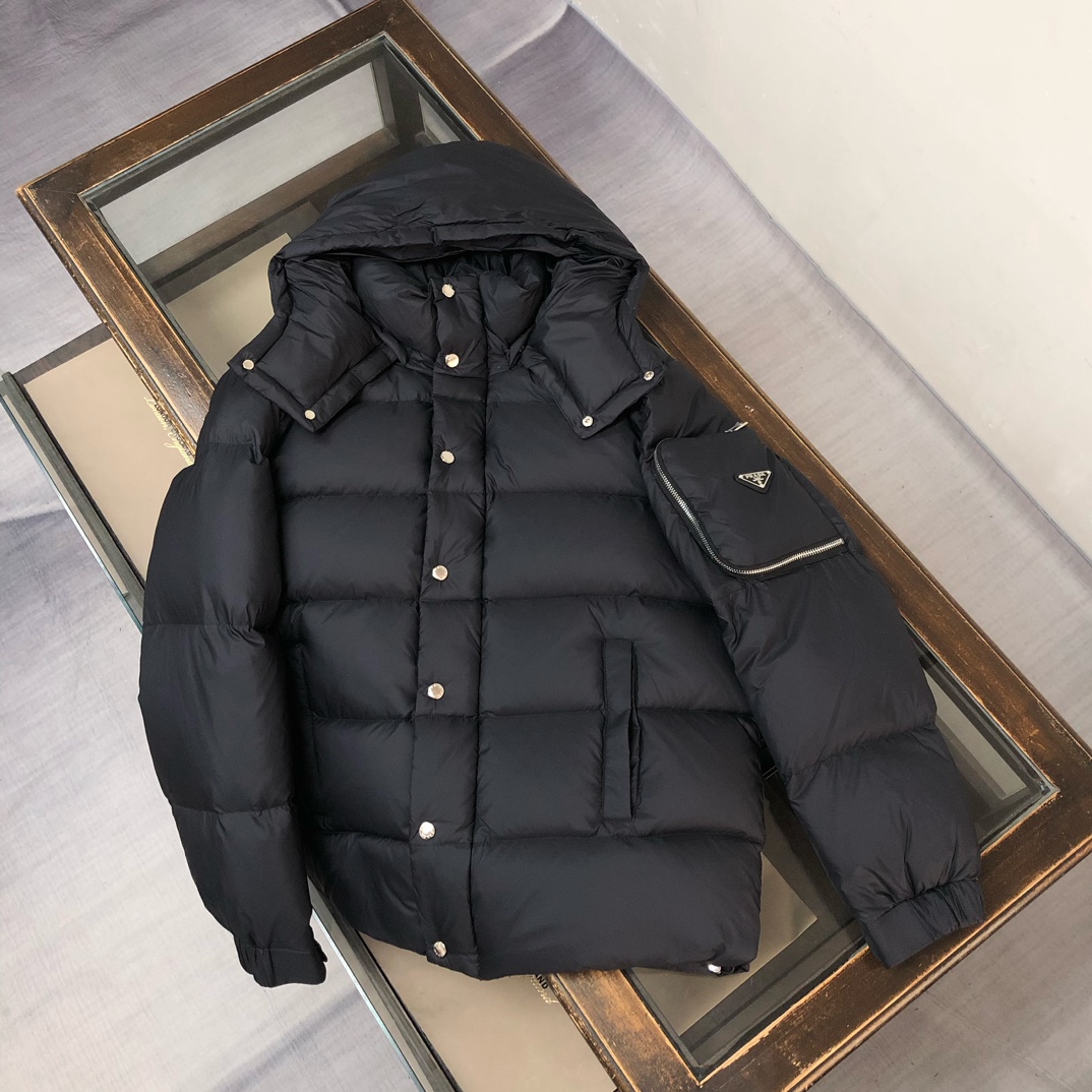 【ダウンジャケット】PRADA  48-50-52-54-56（M-3XL）