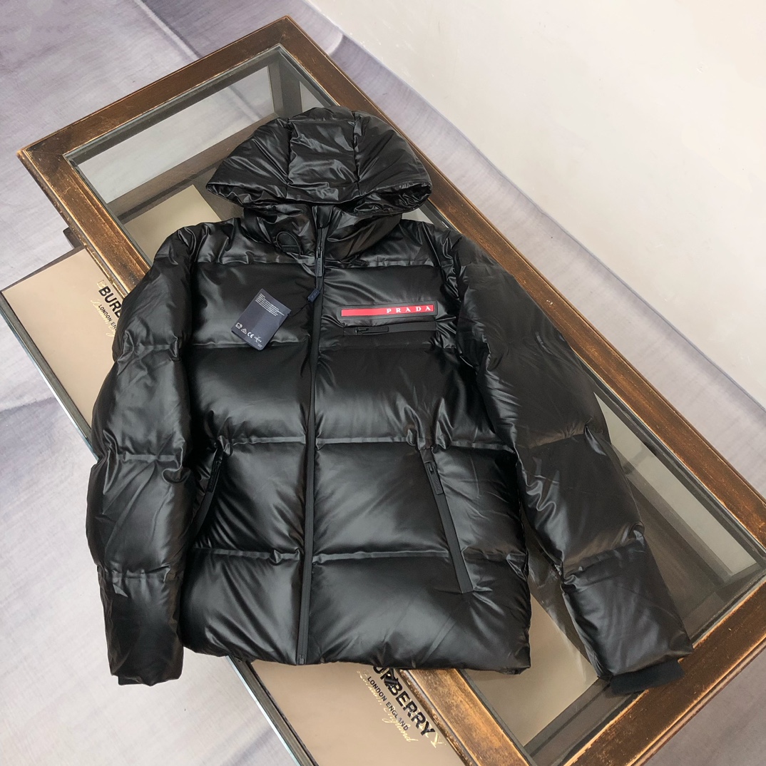 【ダウンジャケット】PRADA  48-50-52-54-56（M-3XL）