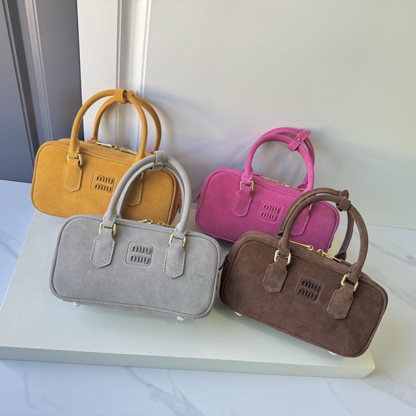【MIUMIU】22X10.5X7.5Cm