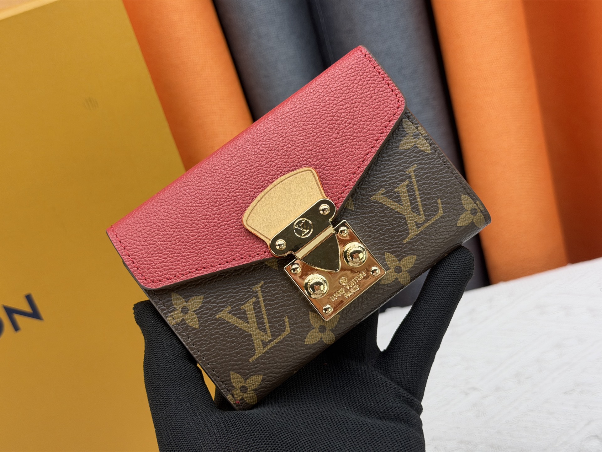 【LOUIS VUITTON】Pallas 13.0 x 9.3 x 1.0 cm
