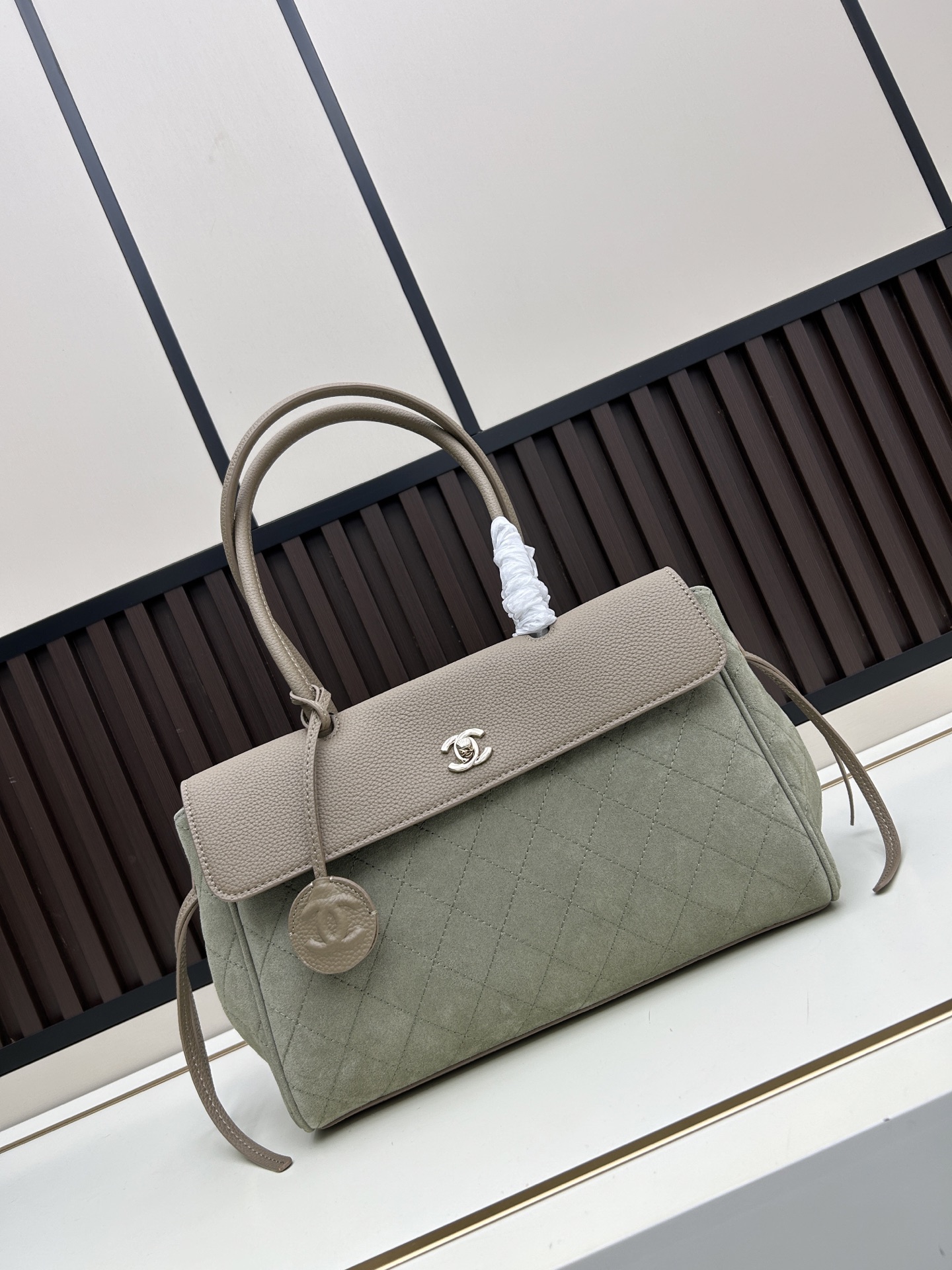 【シャネル】32*10*21cm
