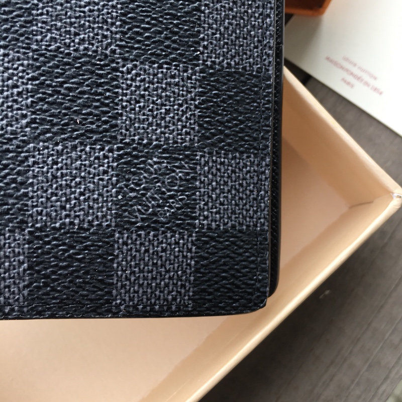 国内在庫(3日にお届け)  【LOUIS VUITTON】財布 N63885