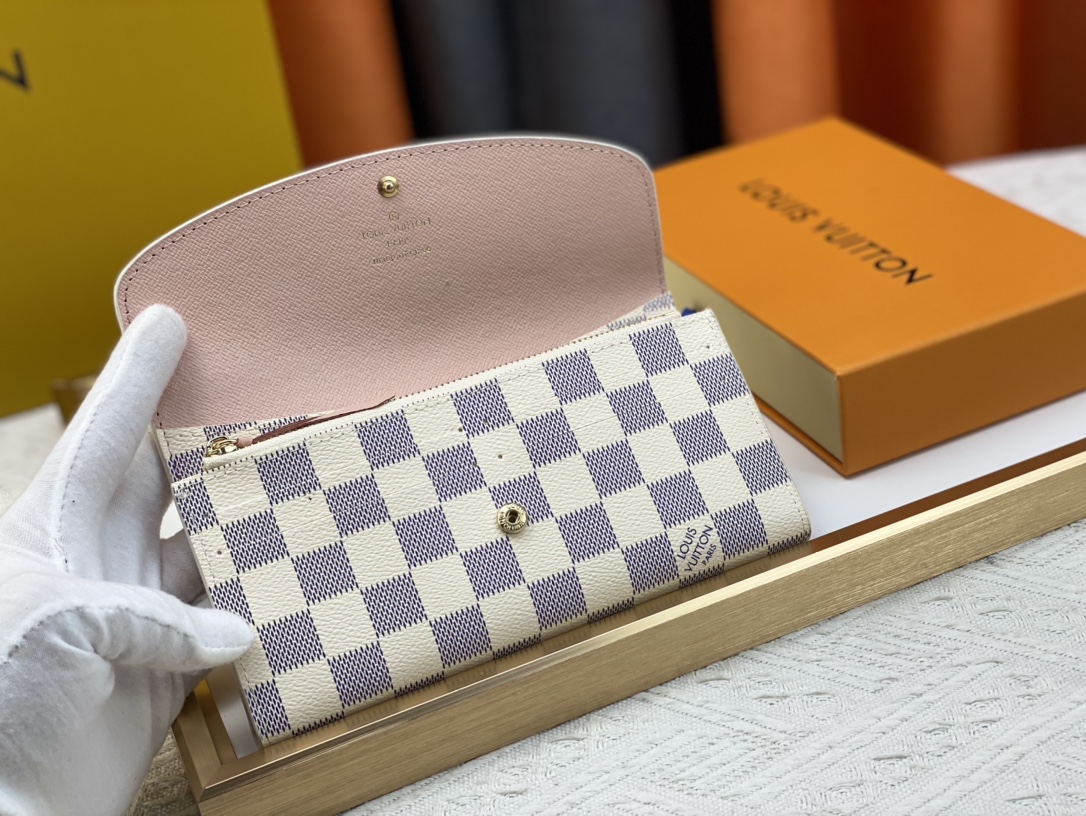 【LOUIS VUITTON】Emilie  19x10cm