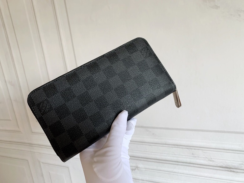 【LOUIS VUITTON】  19×10×2cm