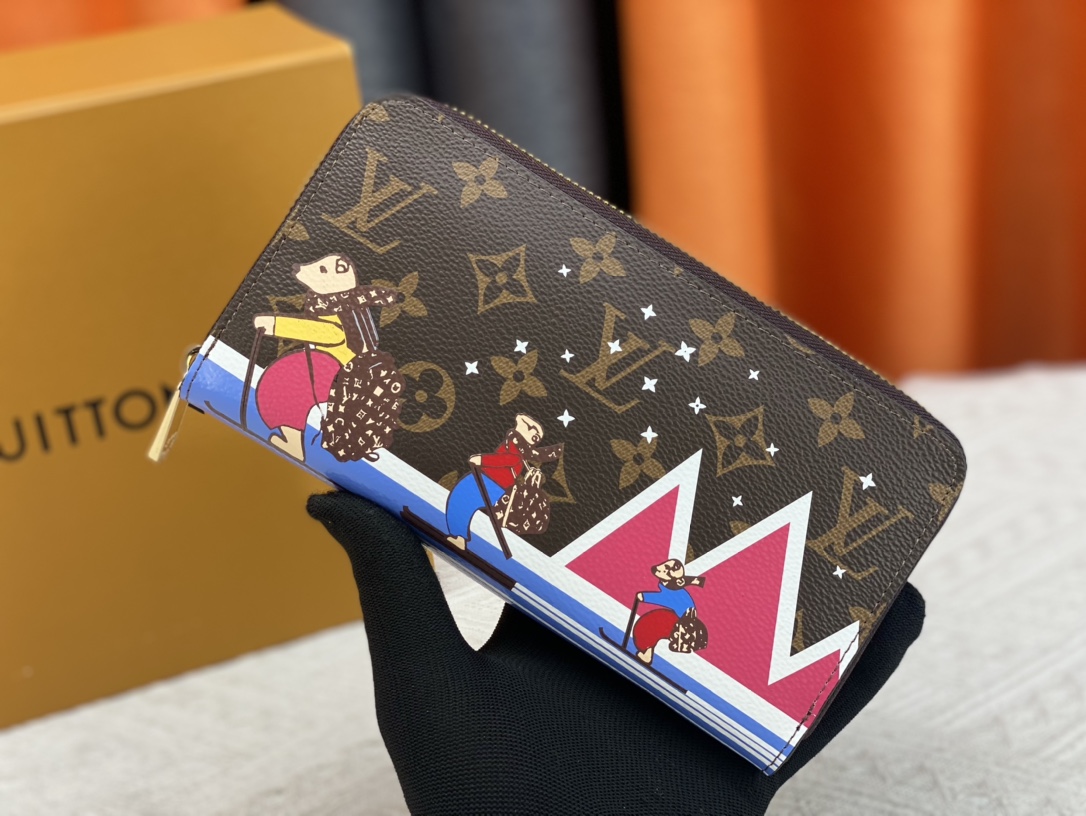 【LOUIS VUITTON】 19.5 x 10.5 x 2.5CM