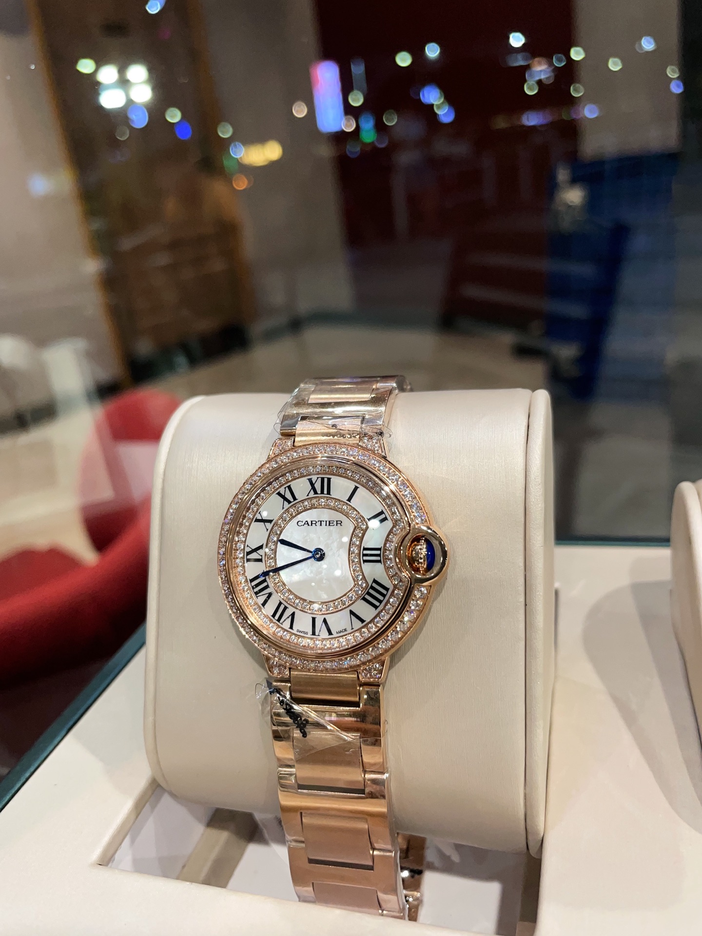 【15-20日間の輸送時間】  海外発送腕時計  CARTIER