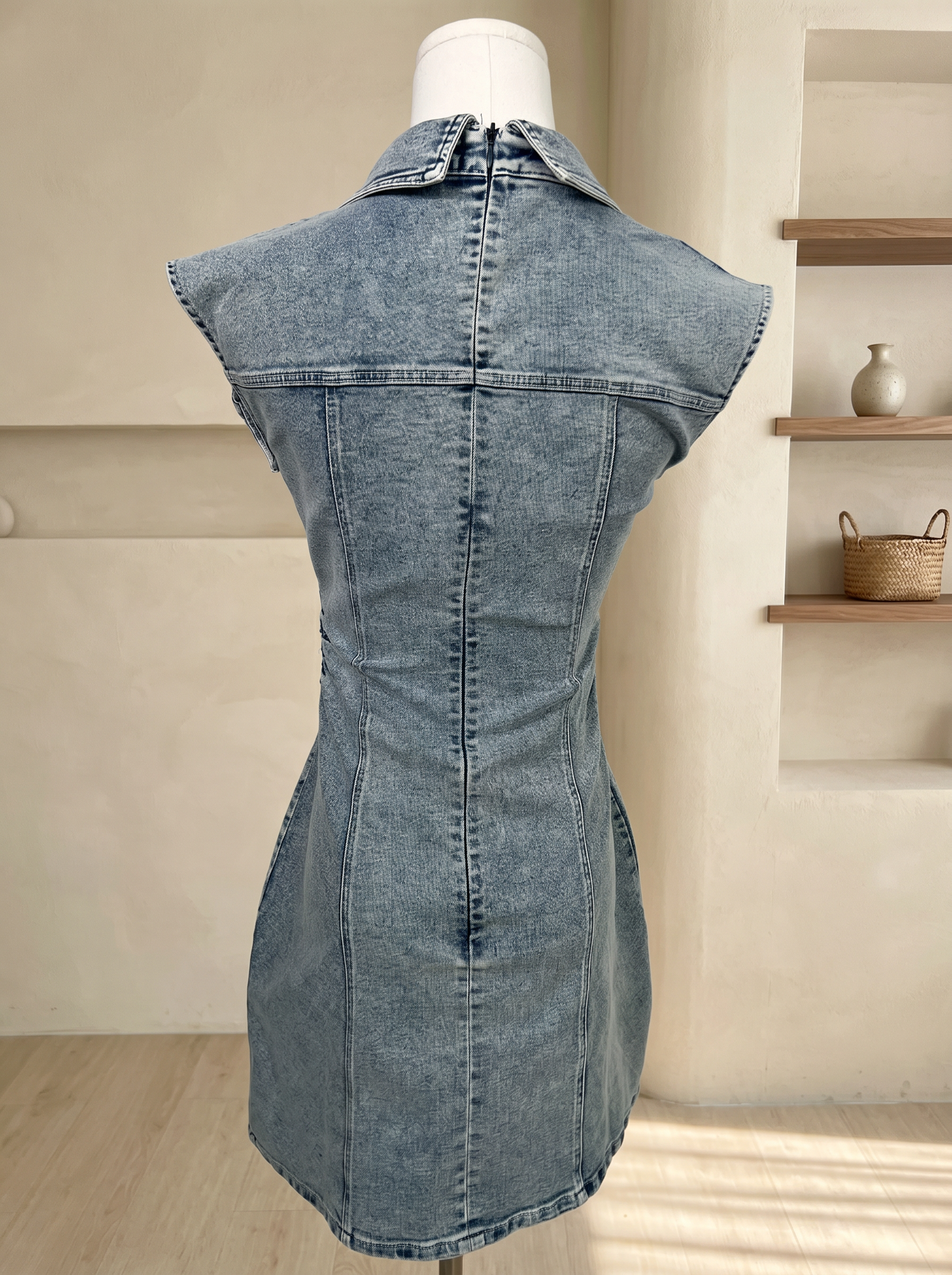 韩系ins风翻领皱褶收腰设计牛仔连身裙 (ST21628)