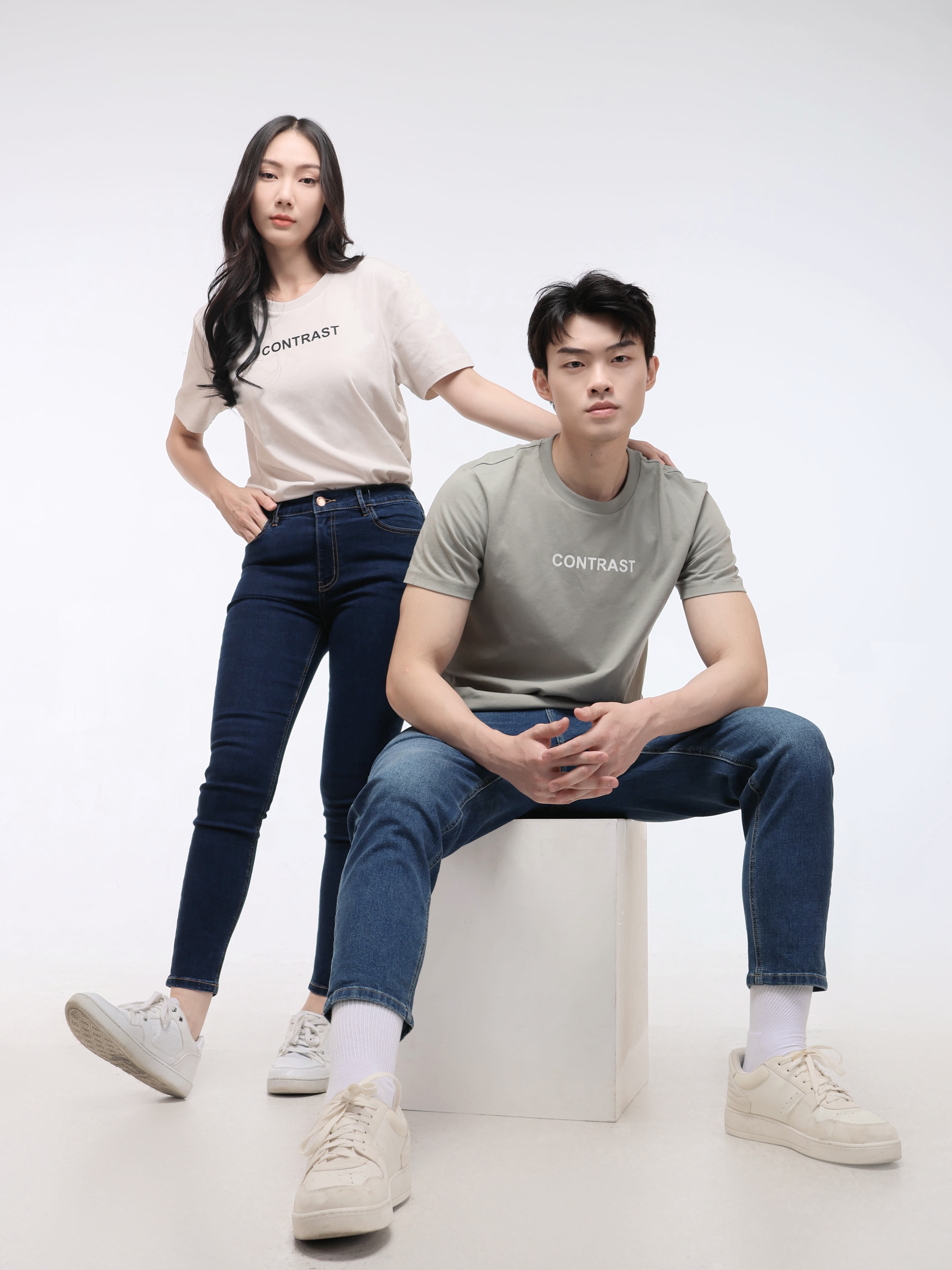 Men's Knitted Casual Wear with "CONTRAST" Slogan (YS30117)