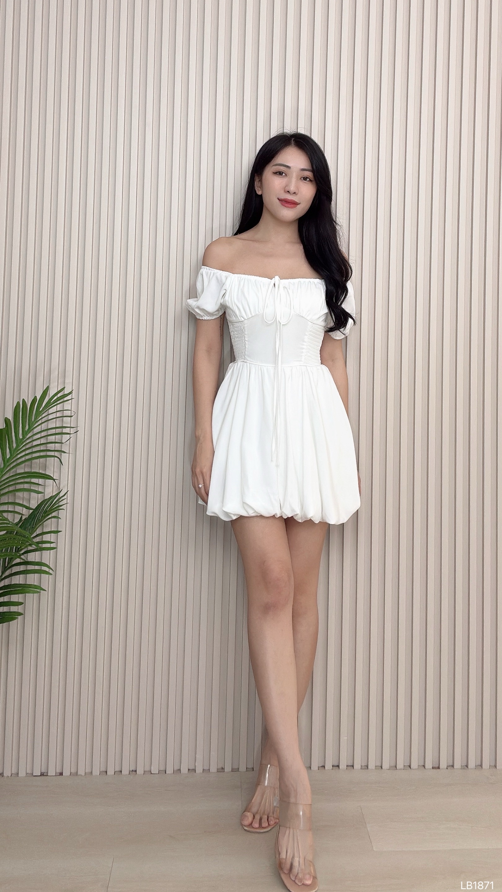 时尚ins风花苞裙摆收腰连身裙 (LB1871)