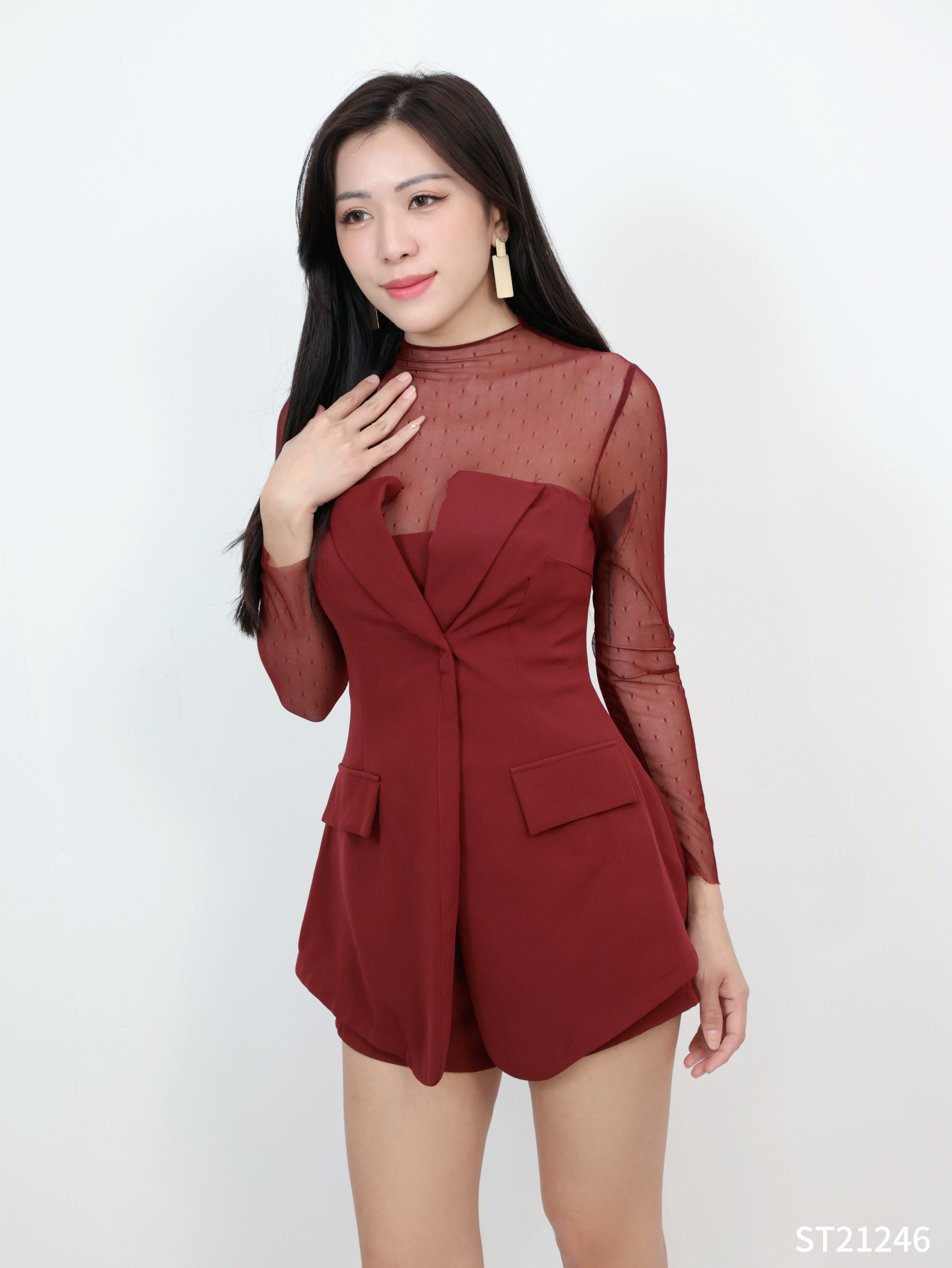 【LBP独家】纯欲风V领拼接网纱连身裤(ST21246)-La'Belle Fashion Boutique Sdn Bhd