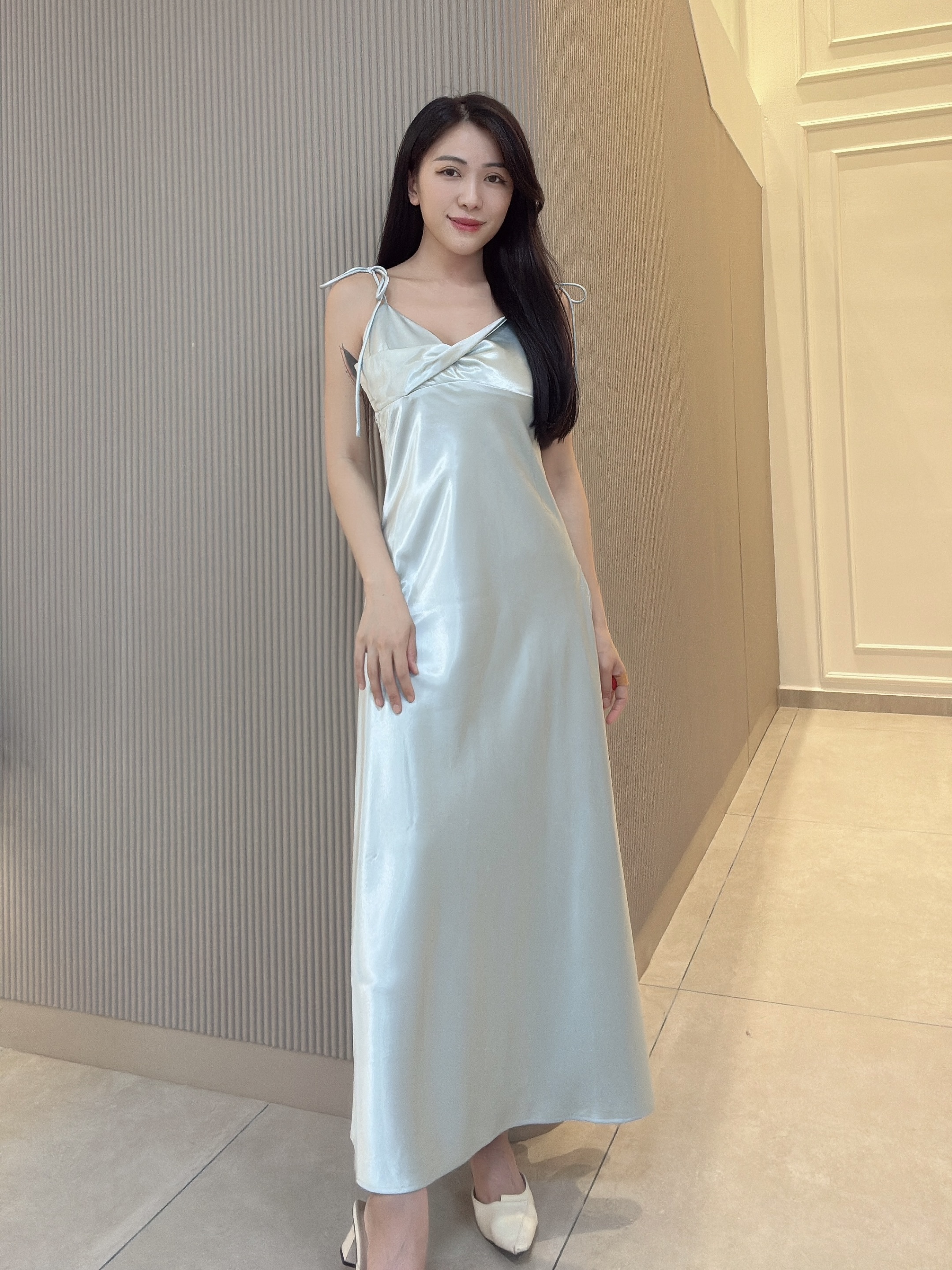 高级感V领系带设计修身连身裙 (LB1851) 
