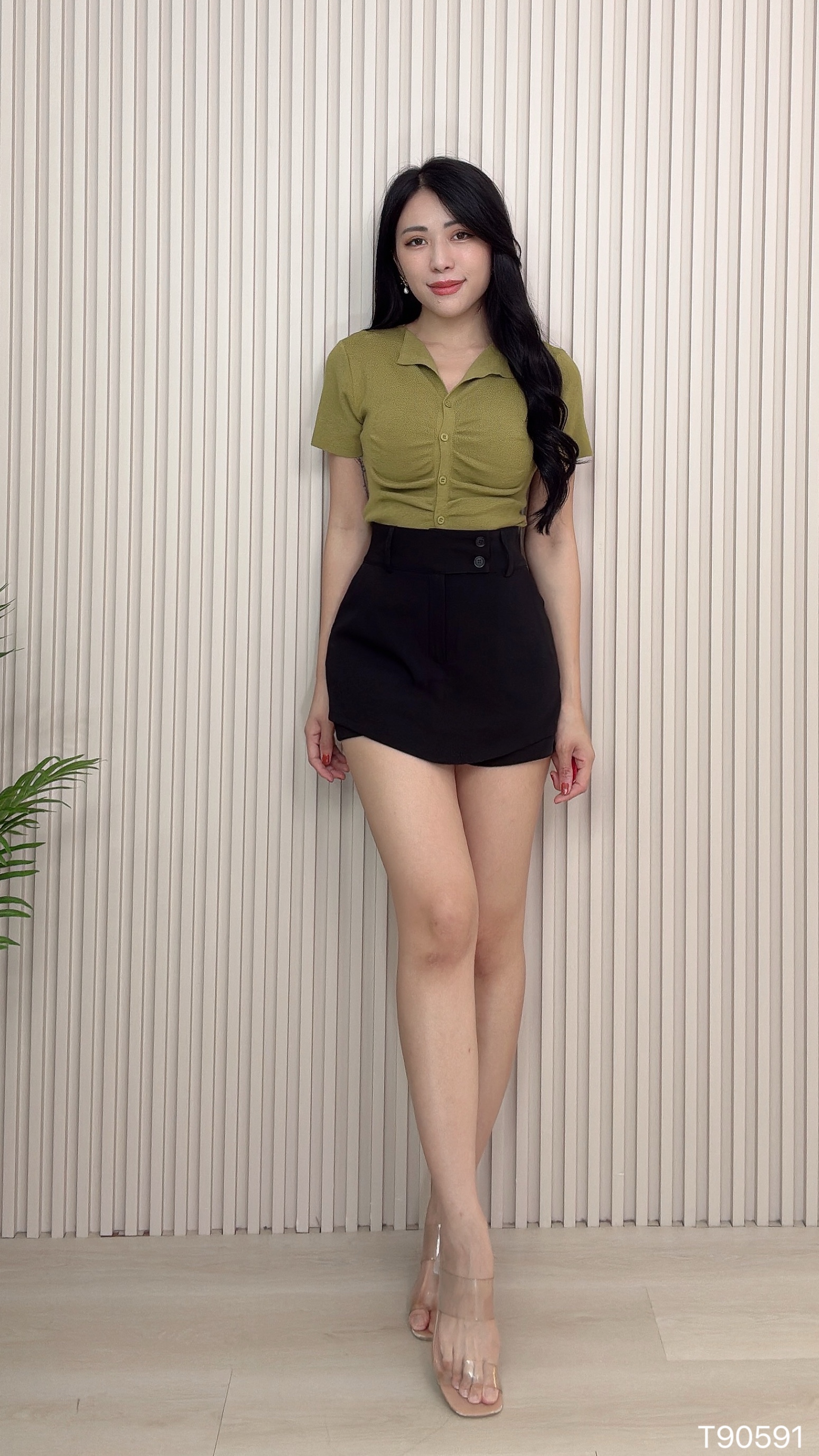 百搭V领褶皱设计开扣式上衣 (T90591)