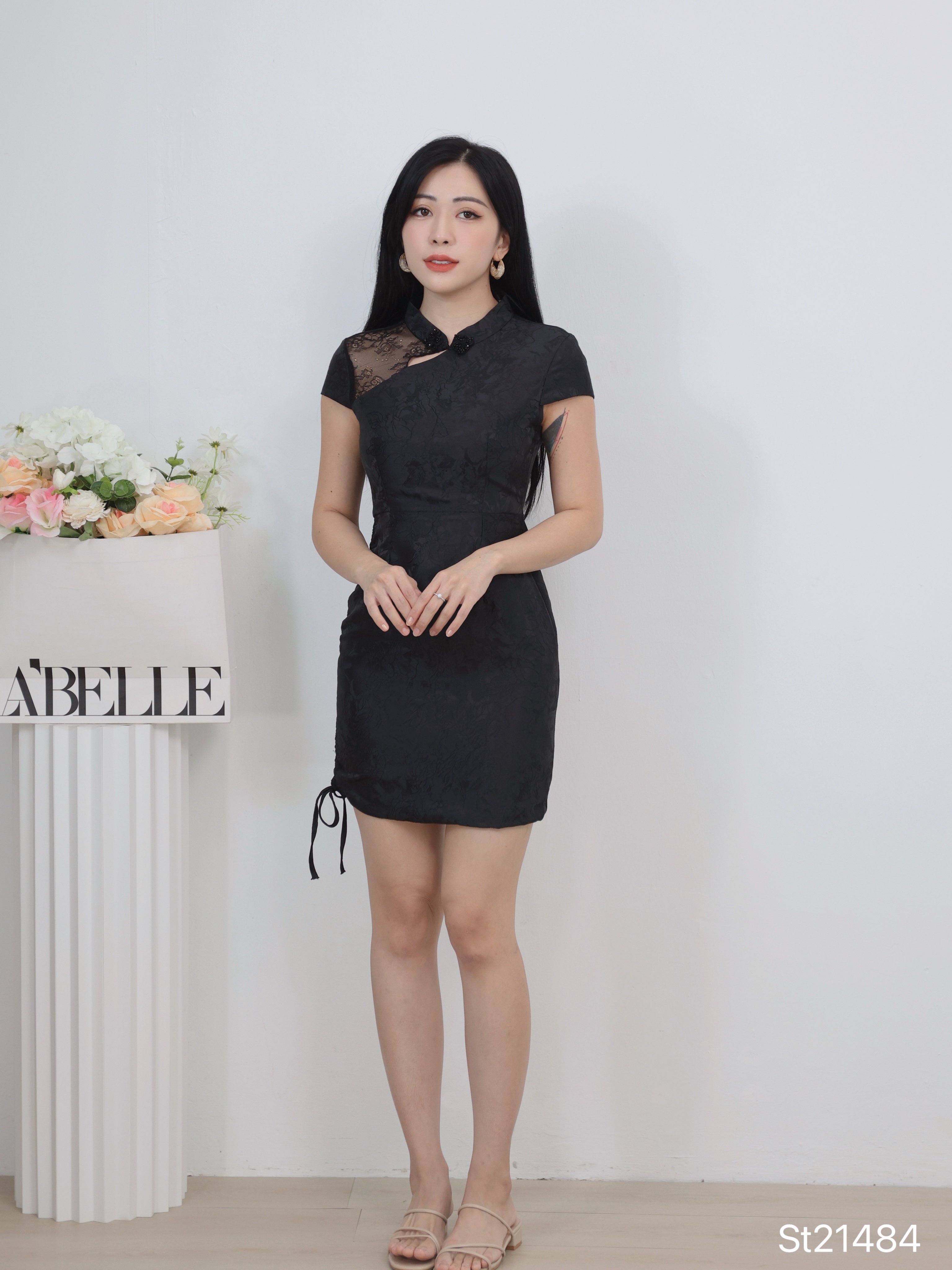 【LBP 独家新年系列】改良版水晶珠盘扣设计立领旗袍 (ST21484)