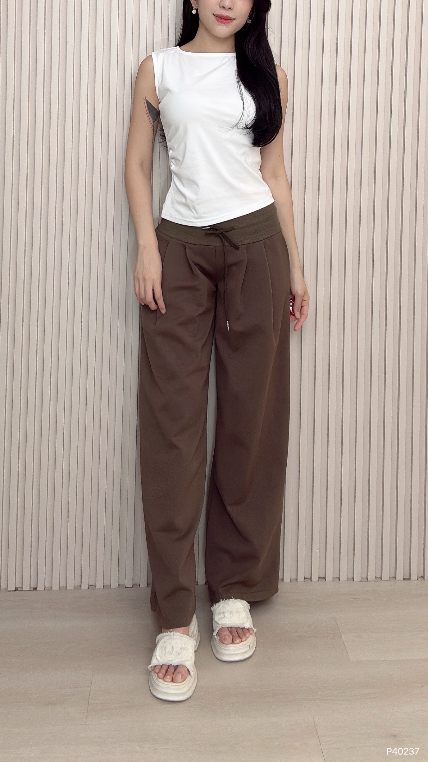 休闲抽绳设计直筒阔腿长裤 (P40237)