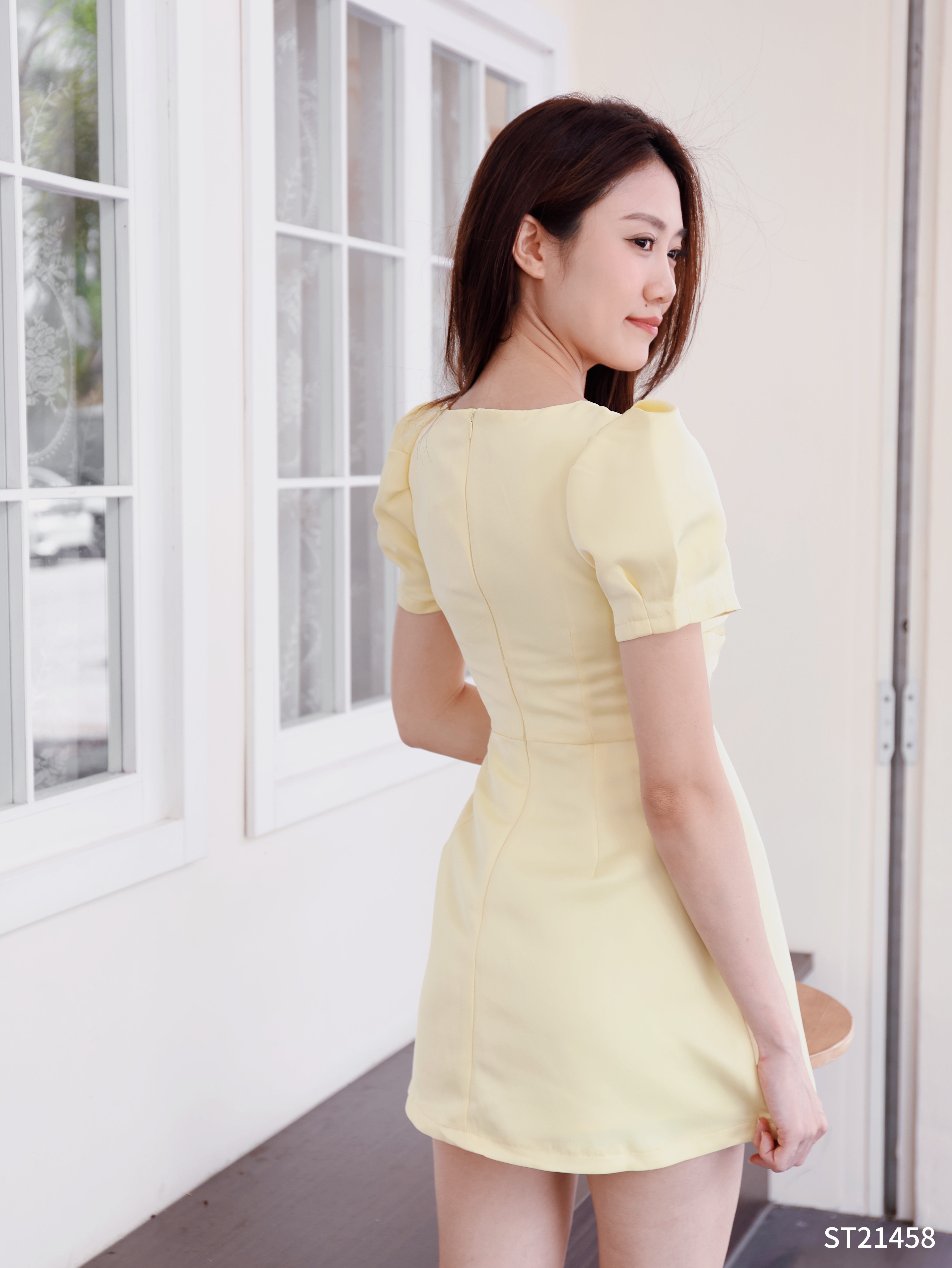 时尚甜美蝴蝶结设计泡泡袖连身裙 (ST21458)