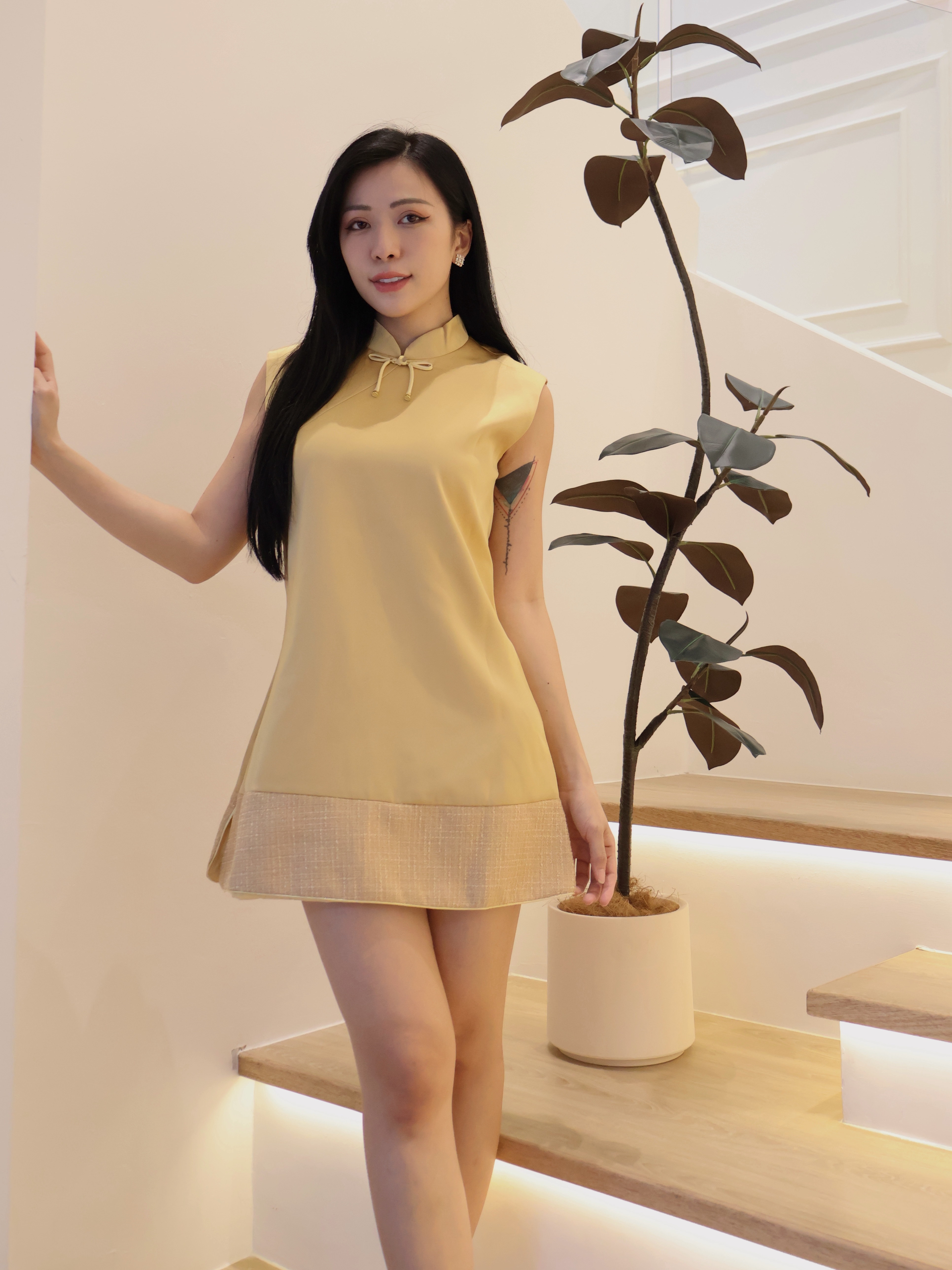 【LBP 独家新年系列】优雅新中式拼接设计无袖立领旗袍 (ST21487)