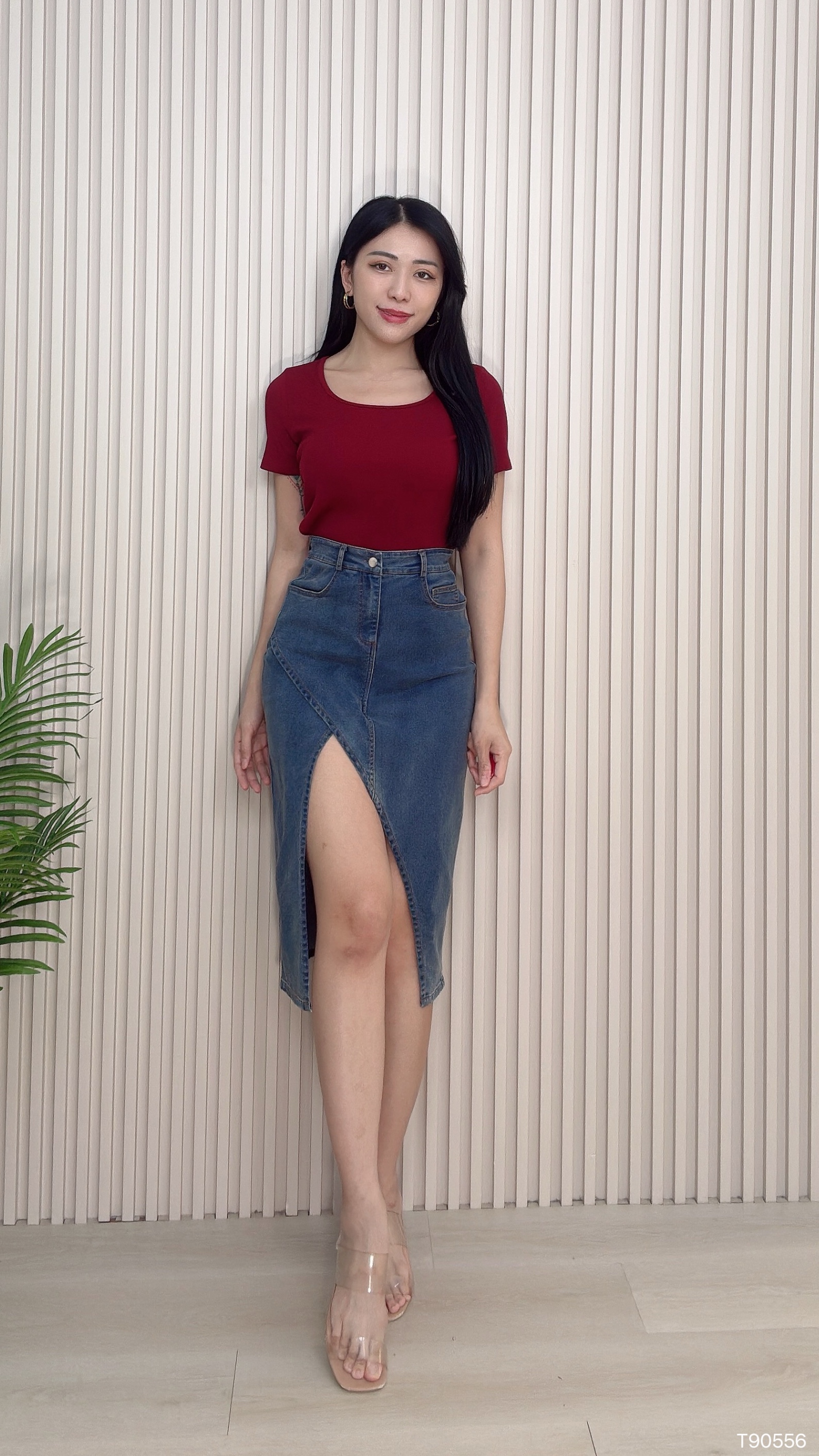 基本款不规则下摆设计大U领上衣 (T90556)