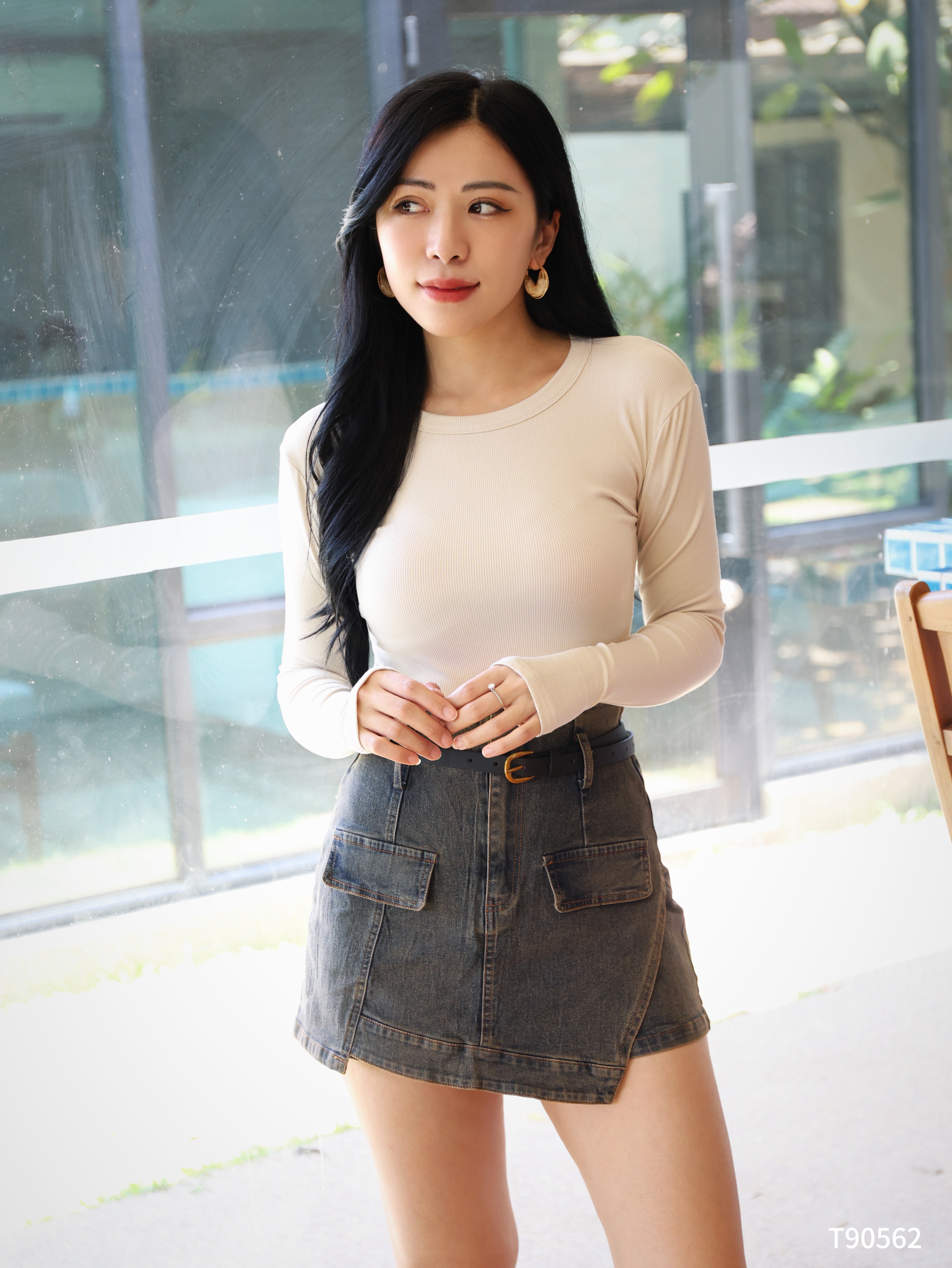 百搭修身圆领长袖上衣 (T90562)