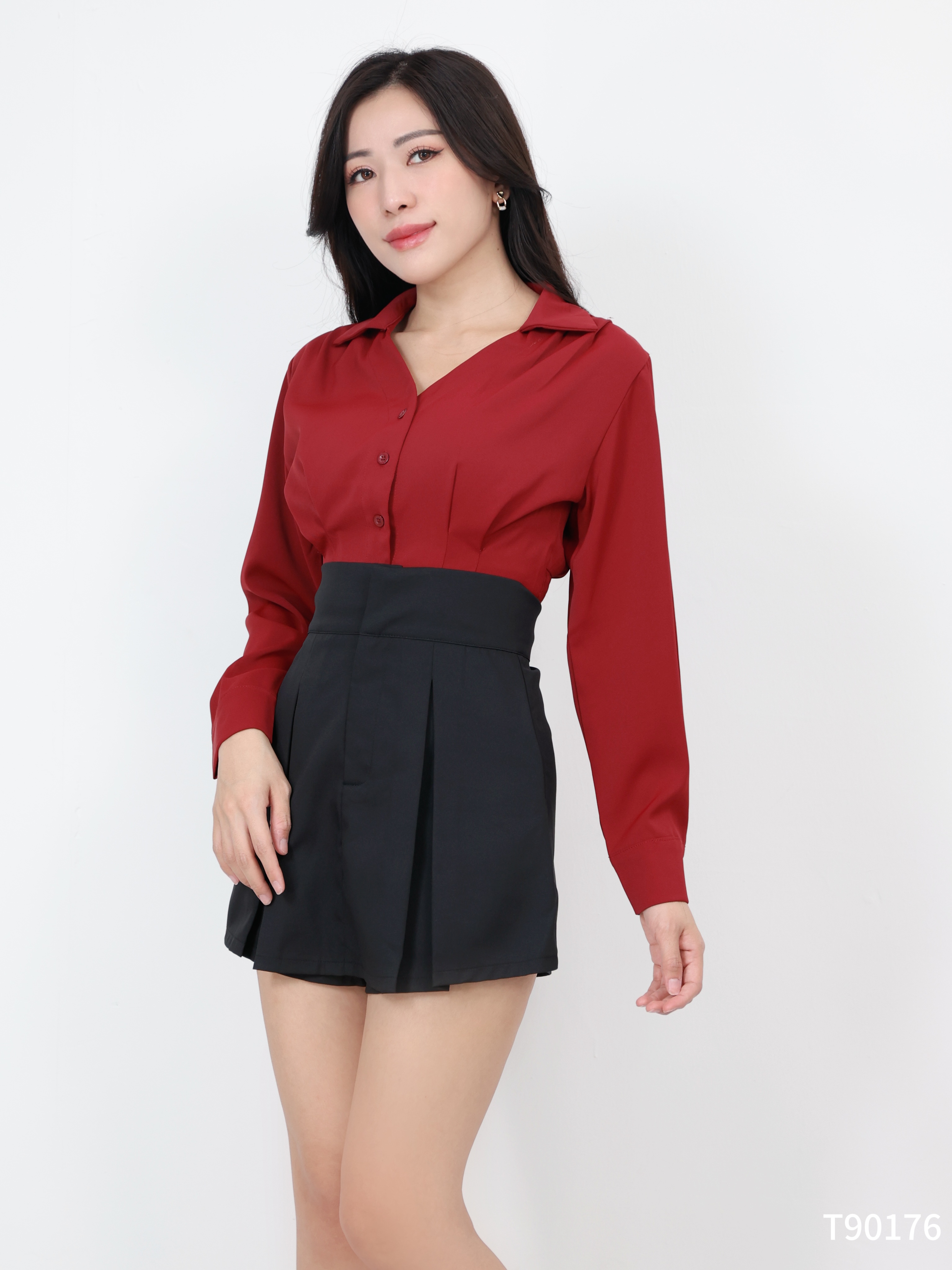【LBP独家】高级设计感V领长袖上衣 (T90176) - 特价-La'Belle Fashion Boutique Sdn Bhd