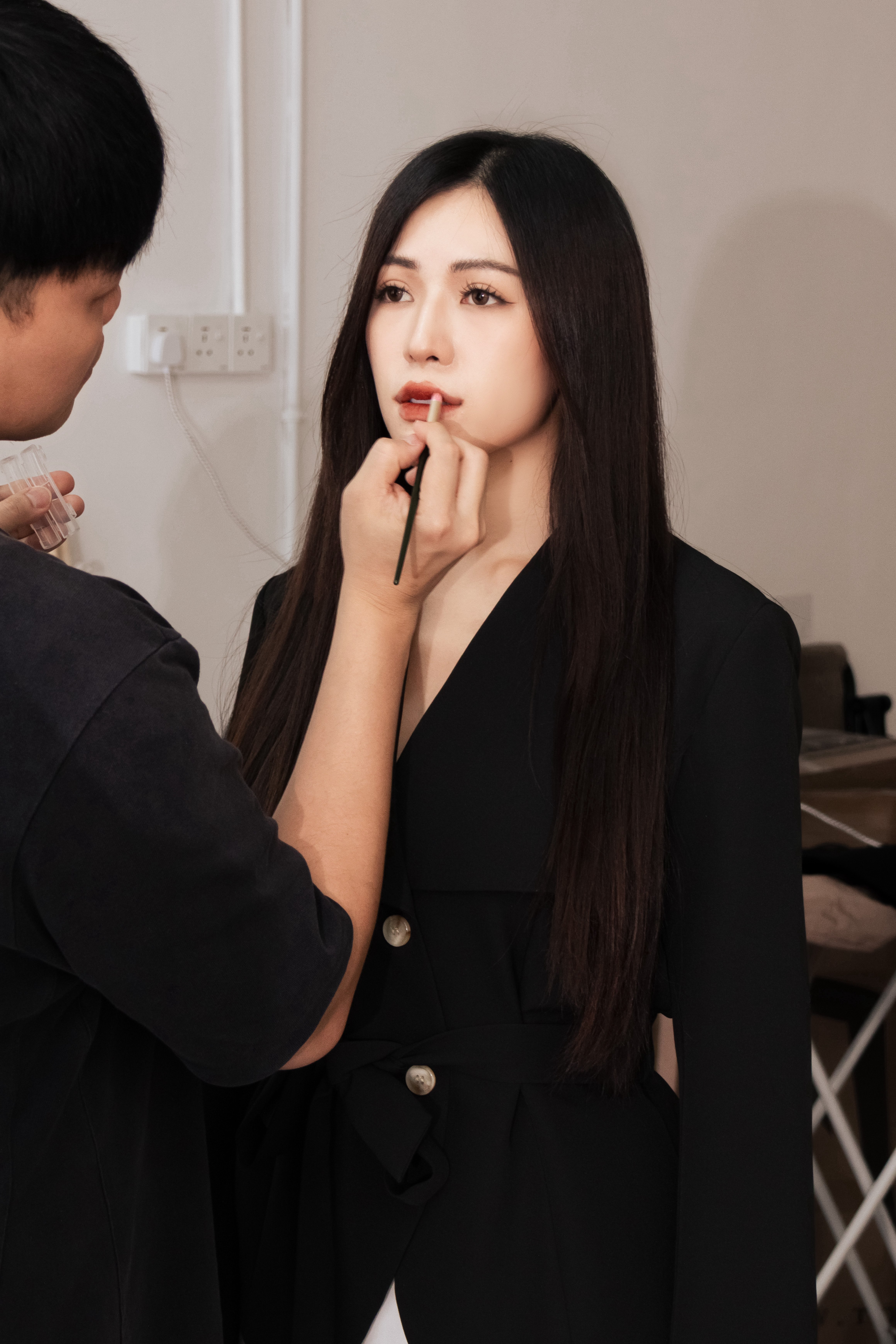 【LBP独家】小众设计感V领通勤外套 (C82420)