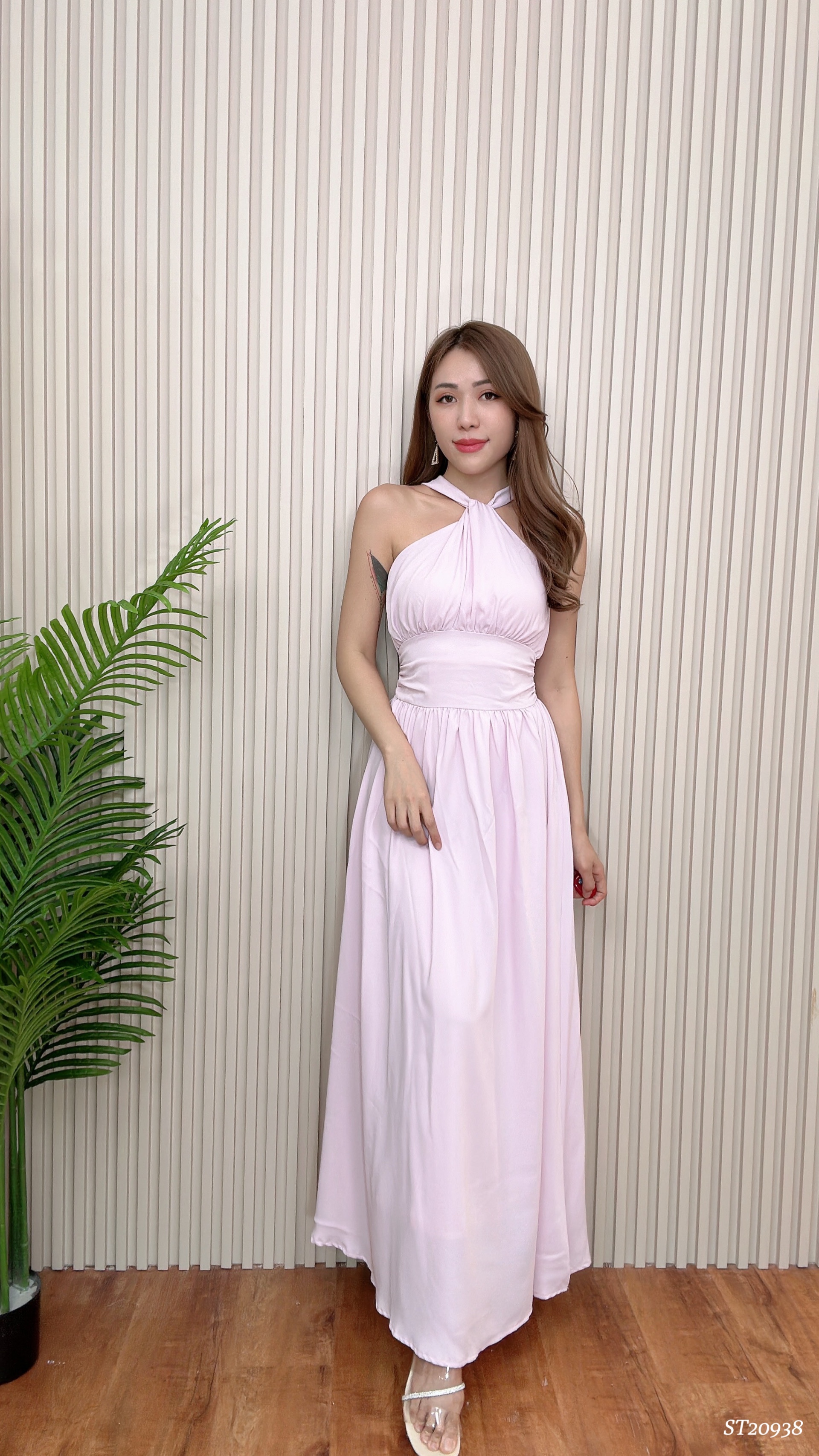 高级挂脖半高领连身长裙 (ST20938)