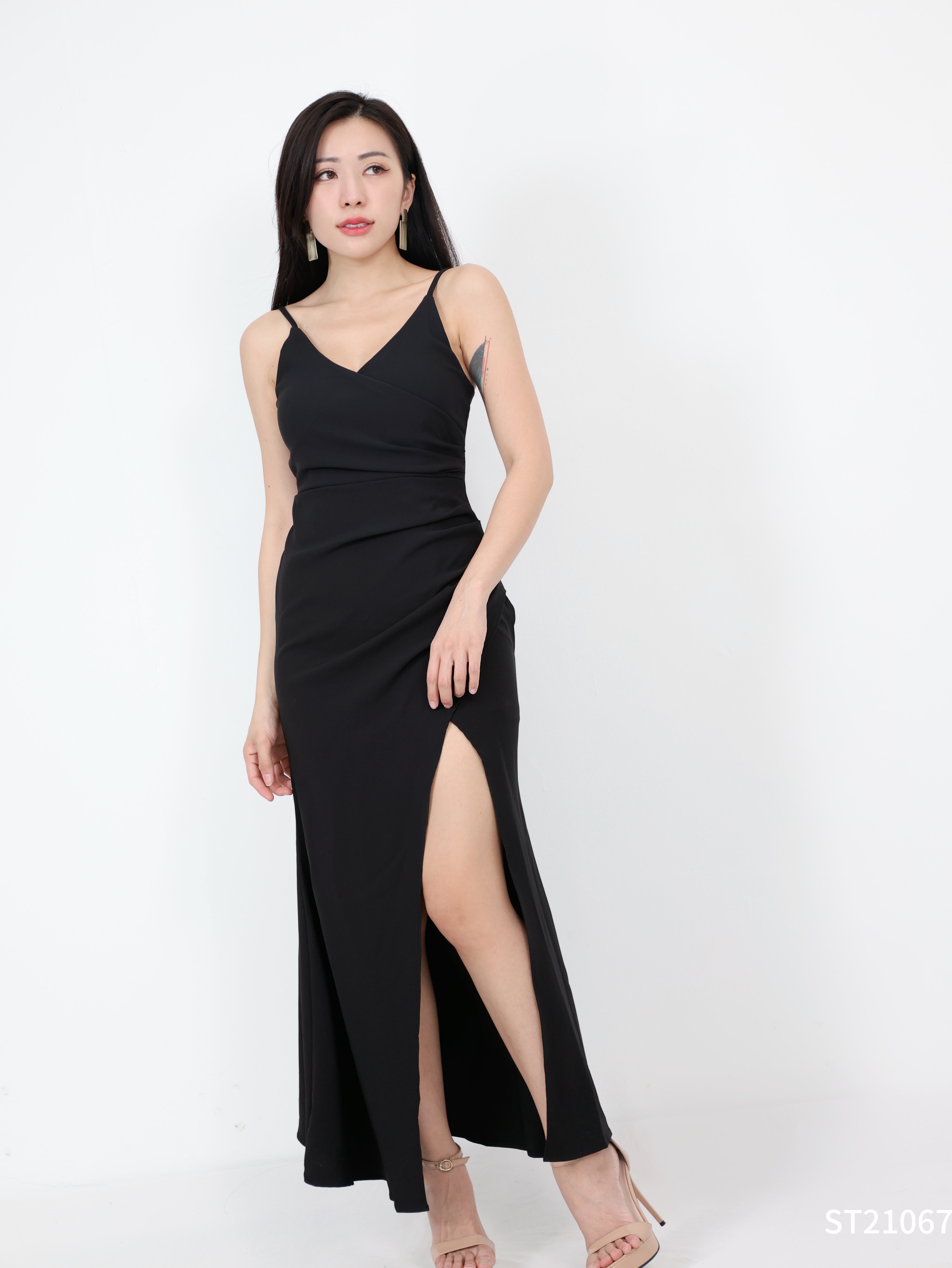 【LBP独家】不规则开叉皱褶设计连身长裙 (ST21067)-La'Belle Fashion Boutique Sdn Bhd