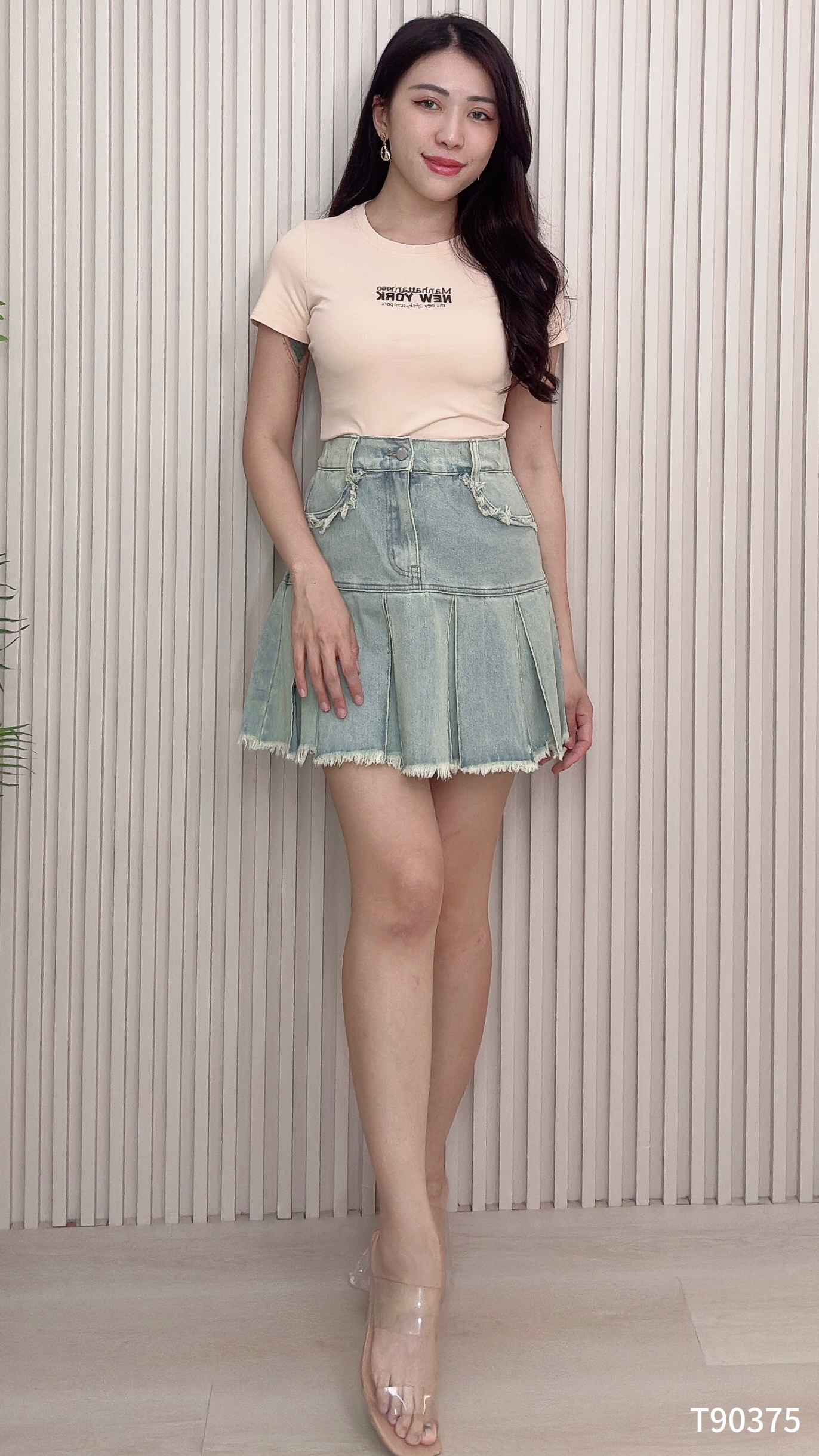 休闲字母刺绣圆领T恤 (T90375)