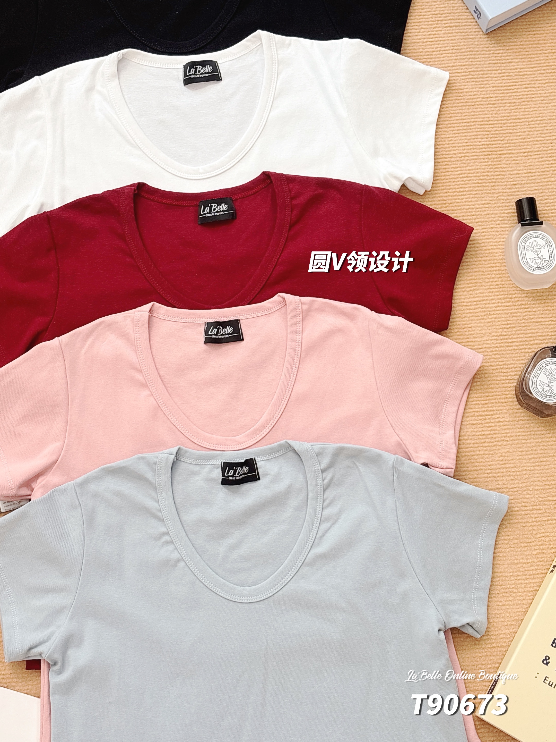 日常百搭V领设计上衣 (T90673)