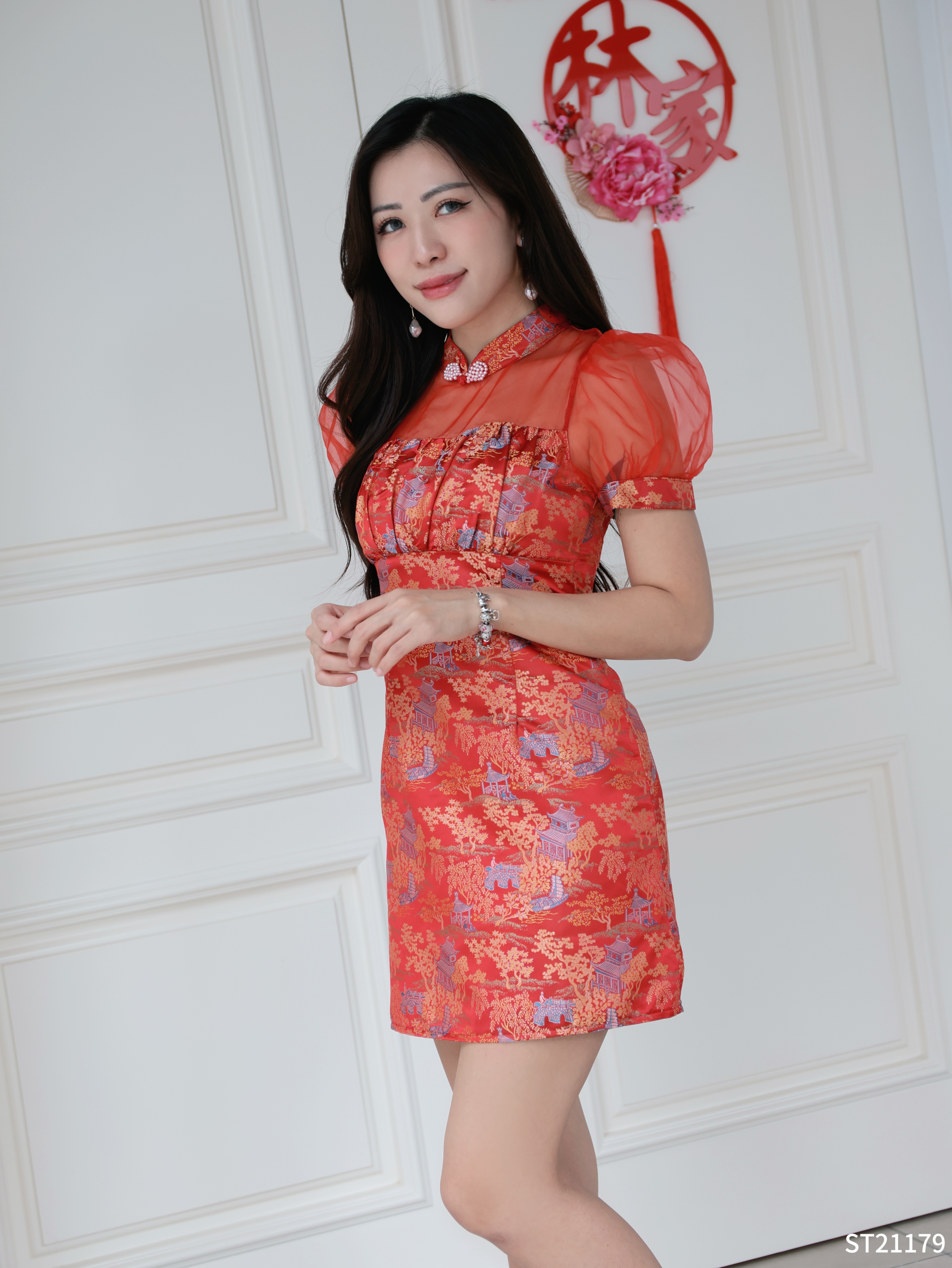 【LBP GXFC 独家新年系列】新中式山水图立领褶皱设计旗袍 (ST21179)-La'Belle Fashion Boutique Sdn Bhd
