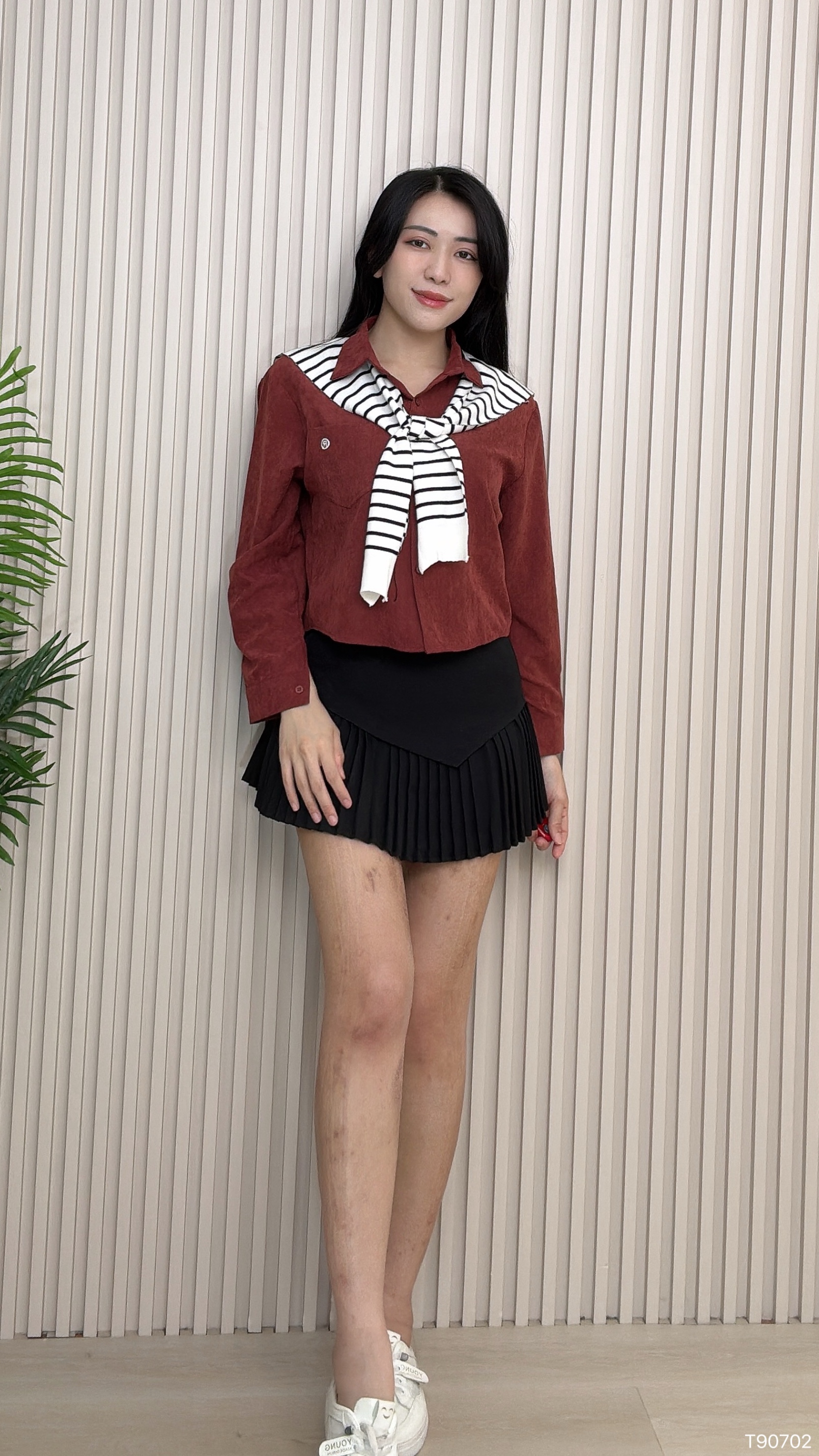 学院风叠穿撞色设计长袖上衣 (T90702)